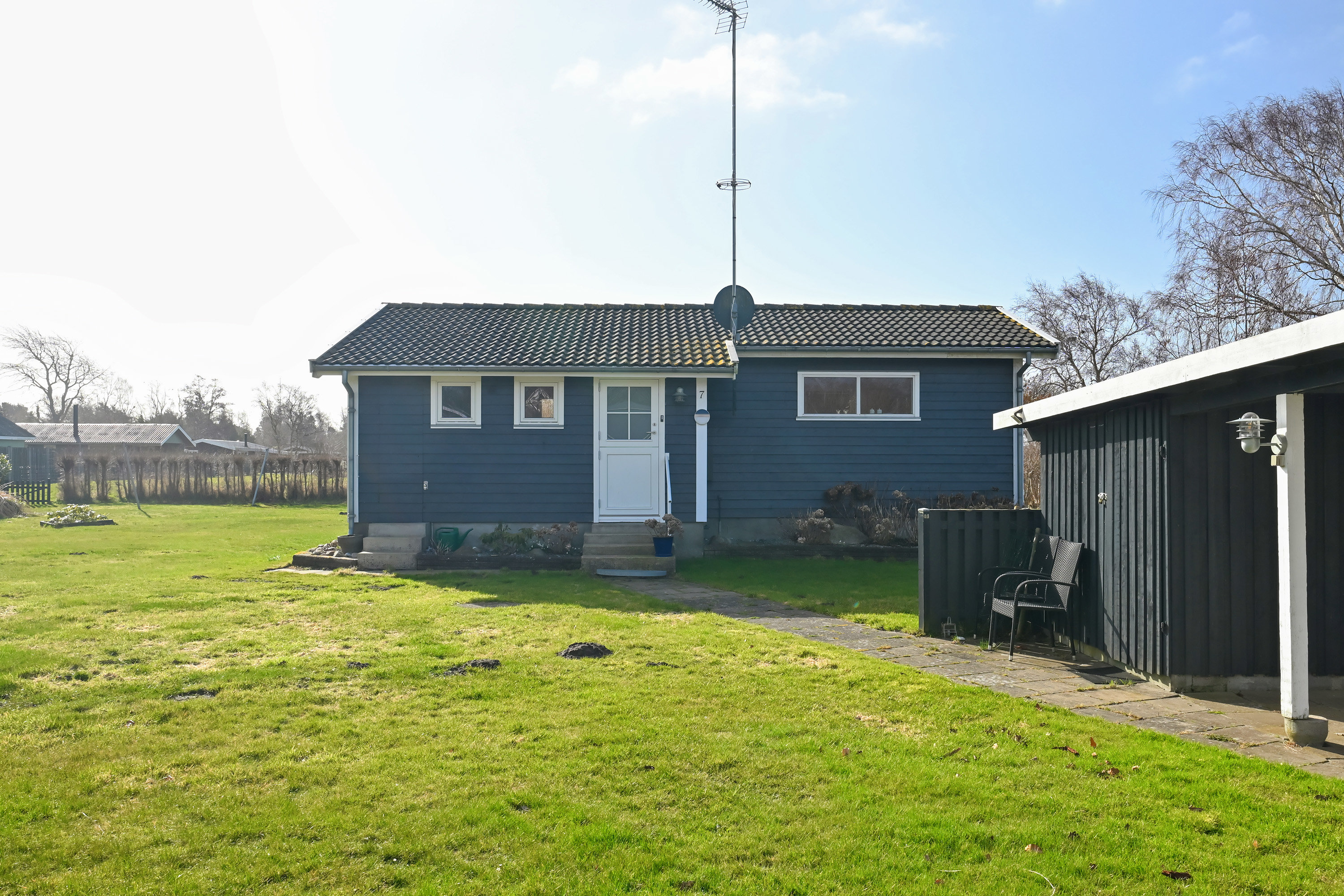 Fremhævet facade billede i fuldskærmstilstand. Billede af Cikorievej 7, Gedesby, 4874 Gedser