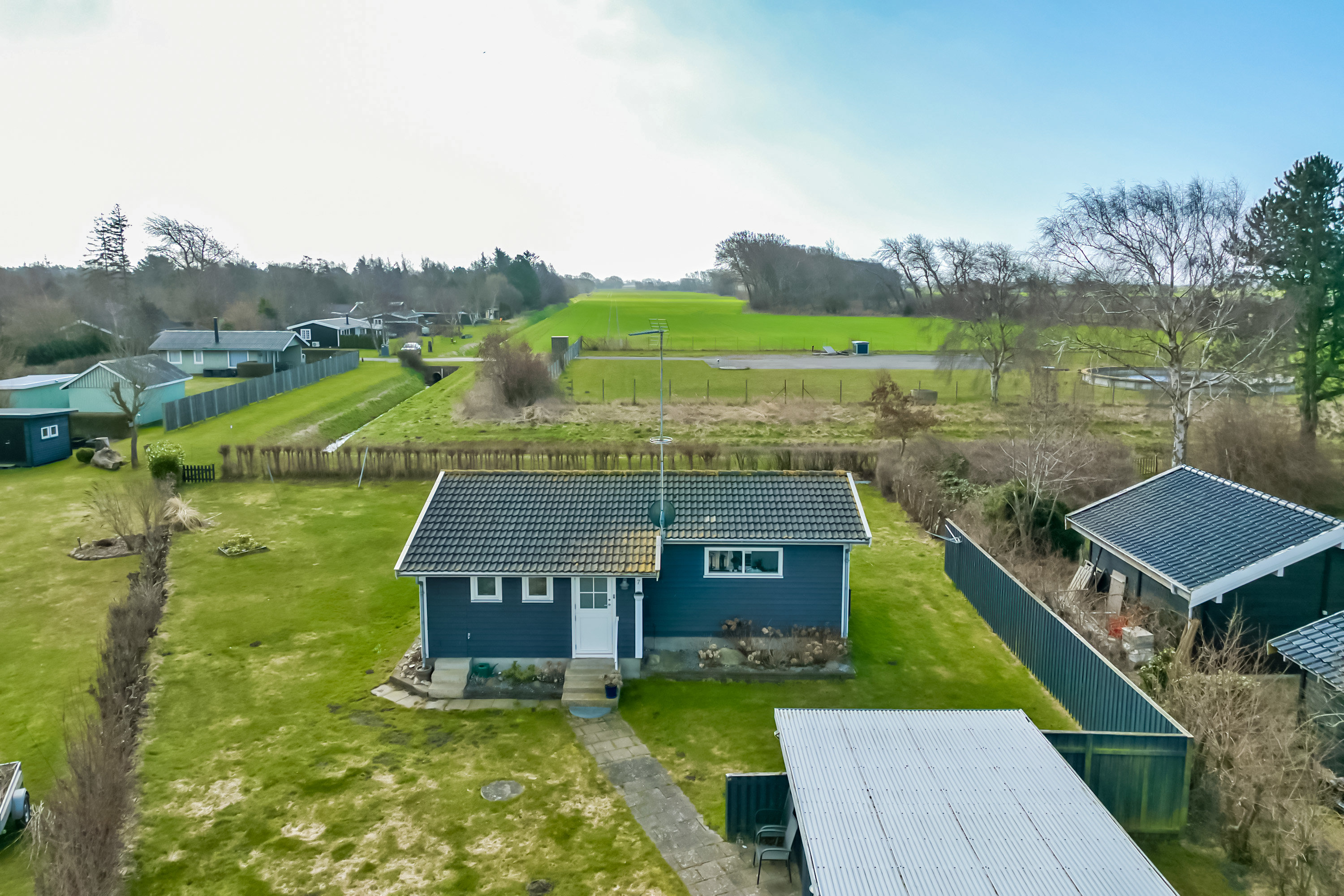 Fremhævet luftfoto billede i fuldskærmstilstand. Billede af Cikorievej 7, Gedesby, 4874 Gedser