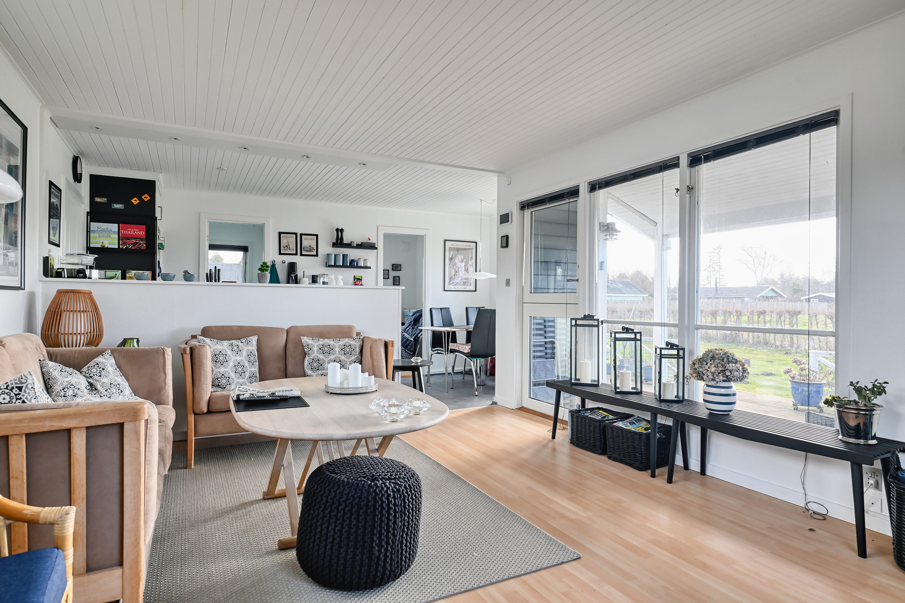 Fremhævet stue billede i fuldskærmstilstand. Billede af Cikorievej 7, Gedesby, 4874 Gedser