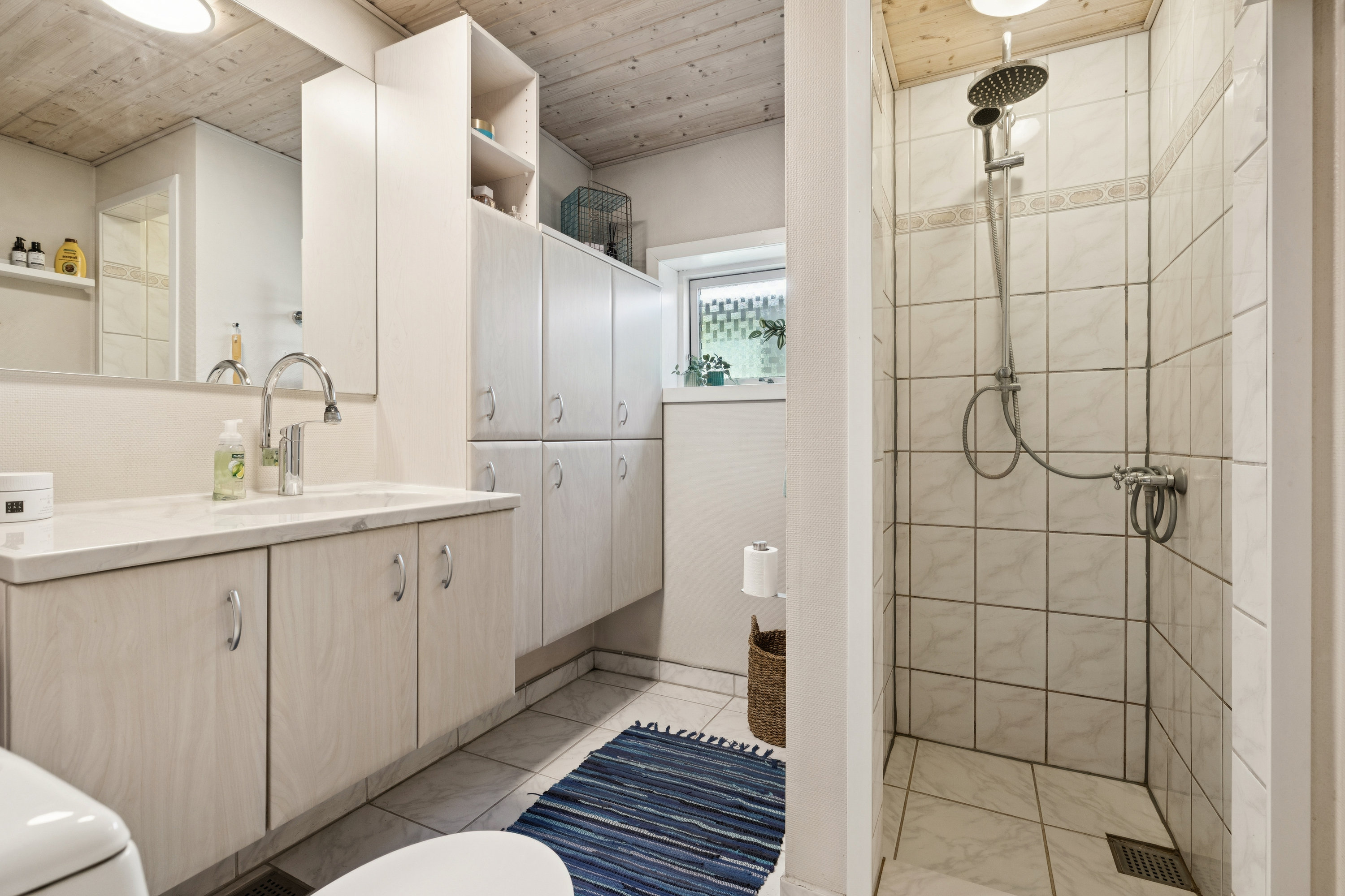 Fremhævet badeværelse billede i fuldskærmstilstand. Billede af Aagade 24, Rørbæk, 9500 Hobro