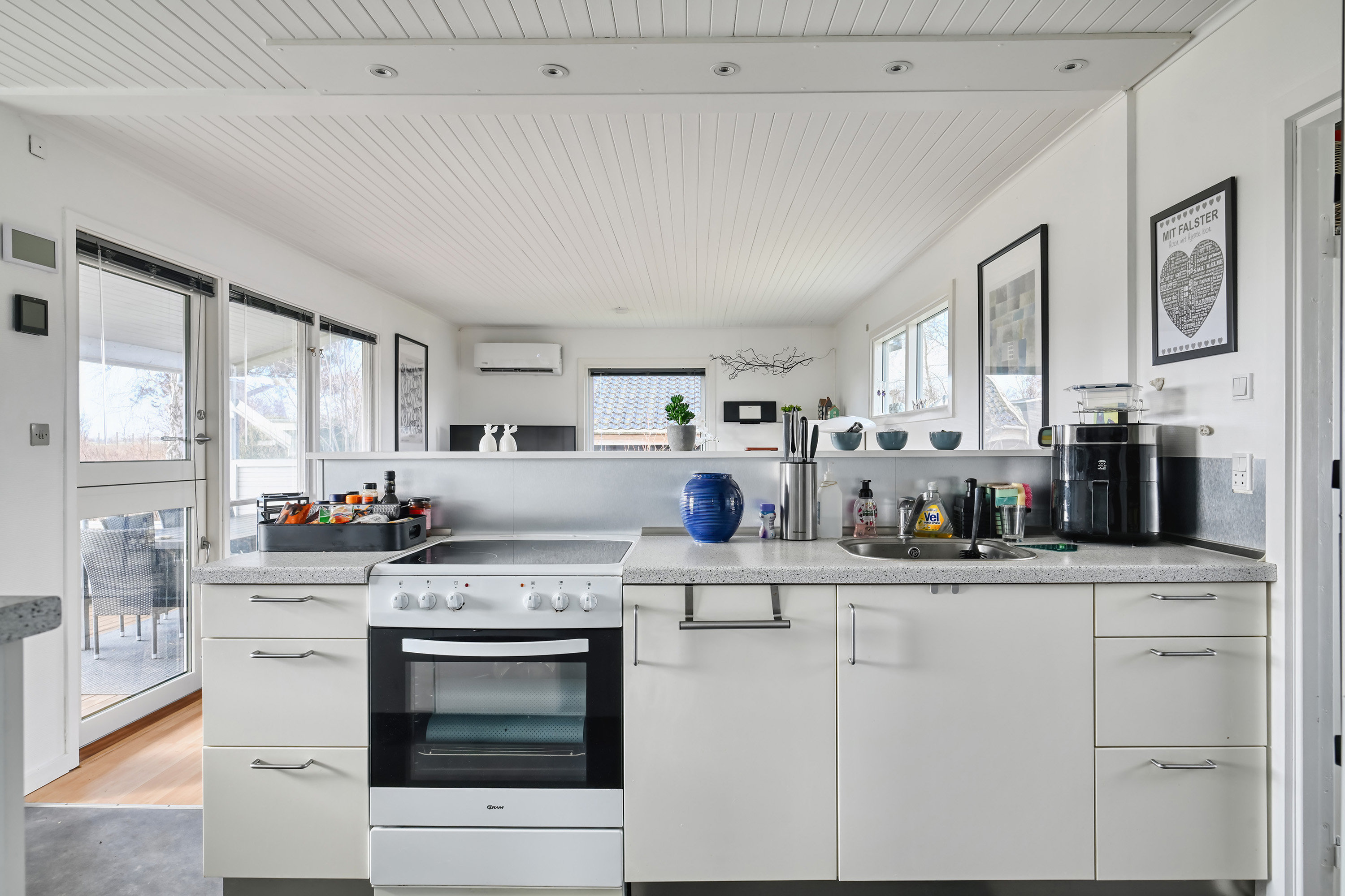 Fremhævet køkken billede i fuldskærmstilstand. Billede af Cikorievej 7, Gedesby, 4874 Gedser