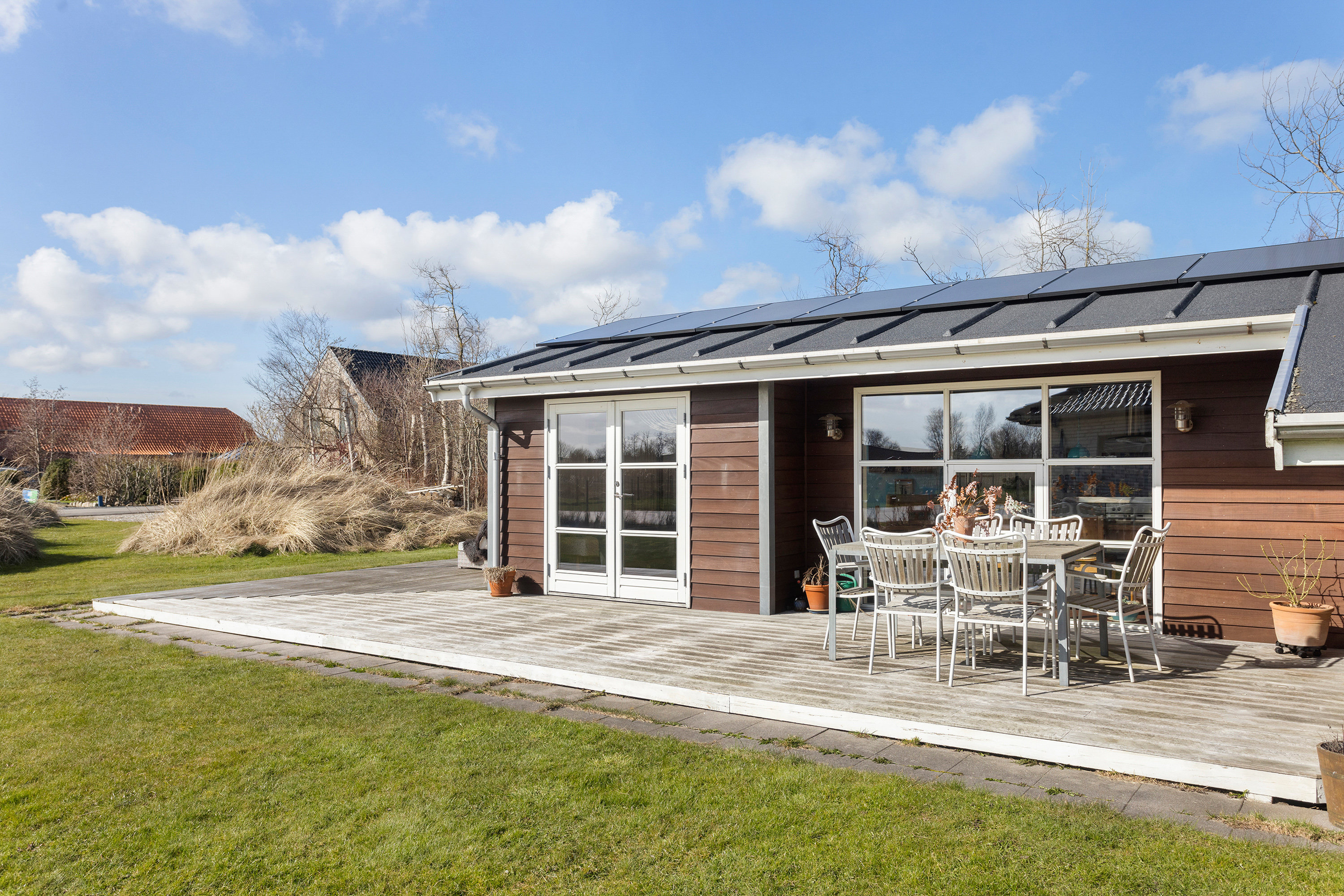 Fremhævet terrasse billede i fuldskærmstilstand. Billede af Rughaven 15A, 9970 Strandby