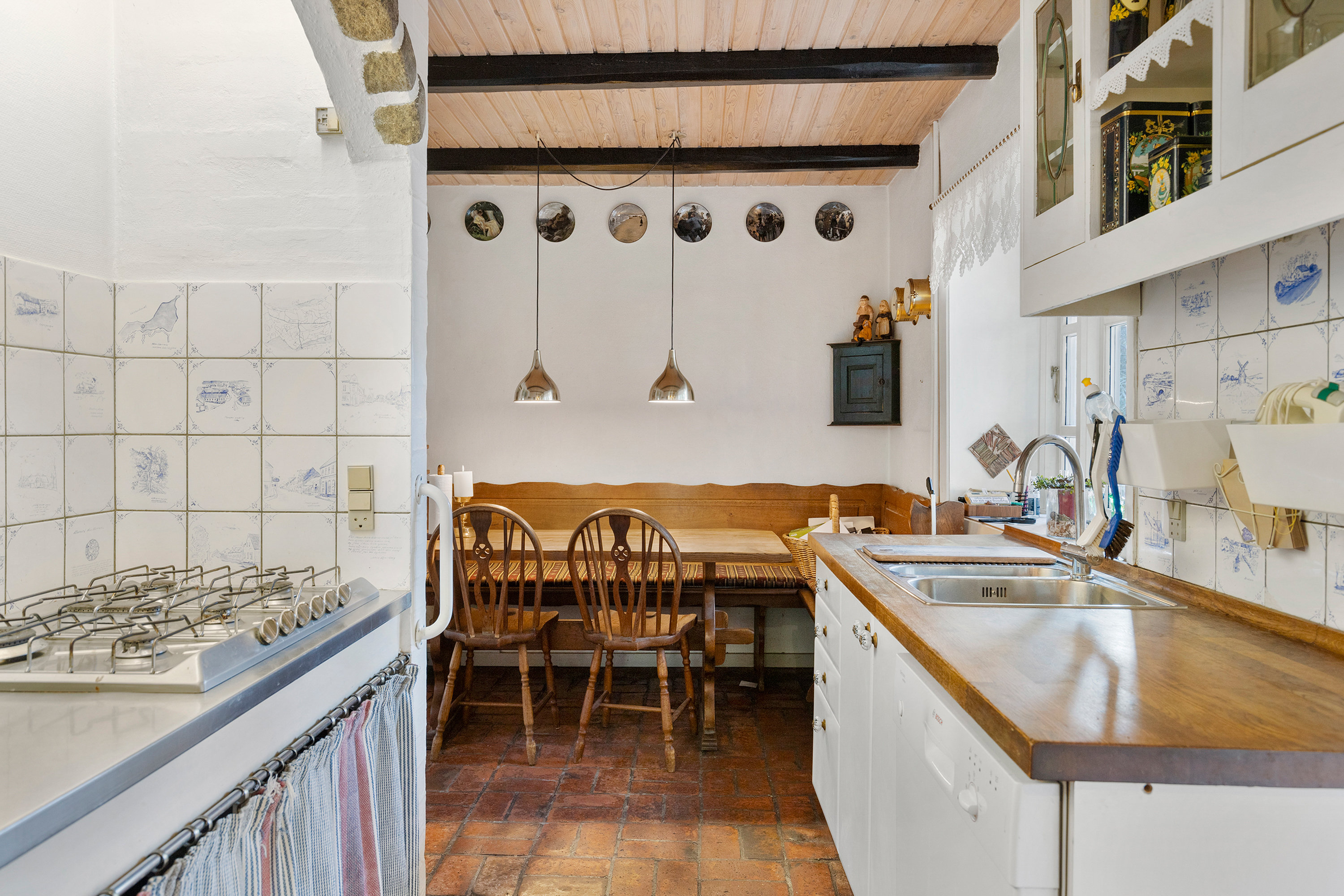 Fremhævet køkken billede i fuldskærmstilstand. Billede af Svinkløvvej 343, Hjortdal, 9690 Fjerritslev