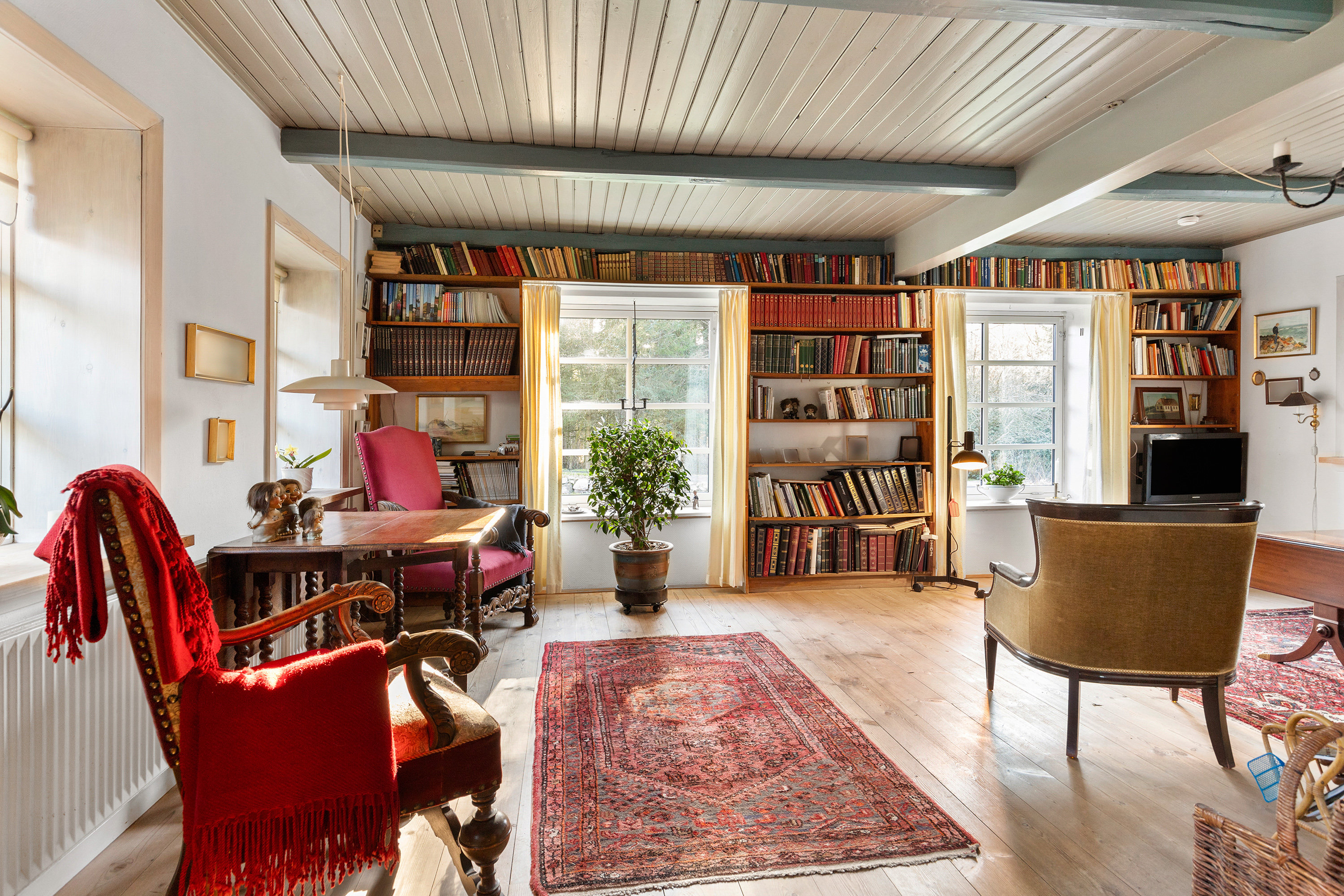 Fremhævet stue billede i fuldskærmstilstand. Billede af Svinkløvvej 343, Hjortdal, 9690 Fjerritslev