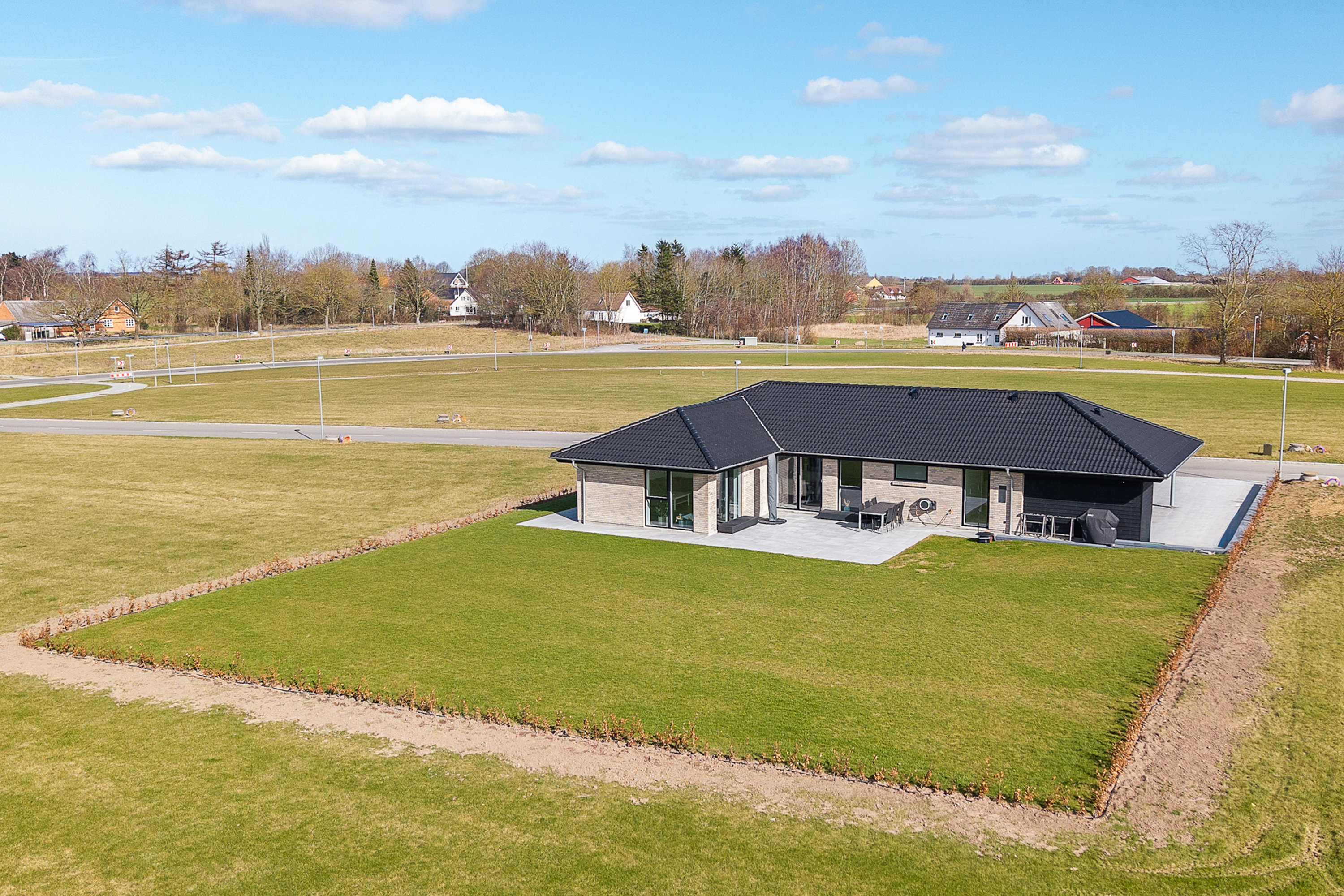 Fremhævet luftfoto billede i fuldskærmstilstand. Billede af Pilegårdsvænget 74, Nordmarken, 5471 Søndersø