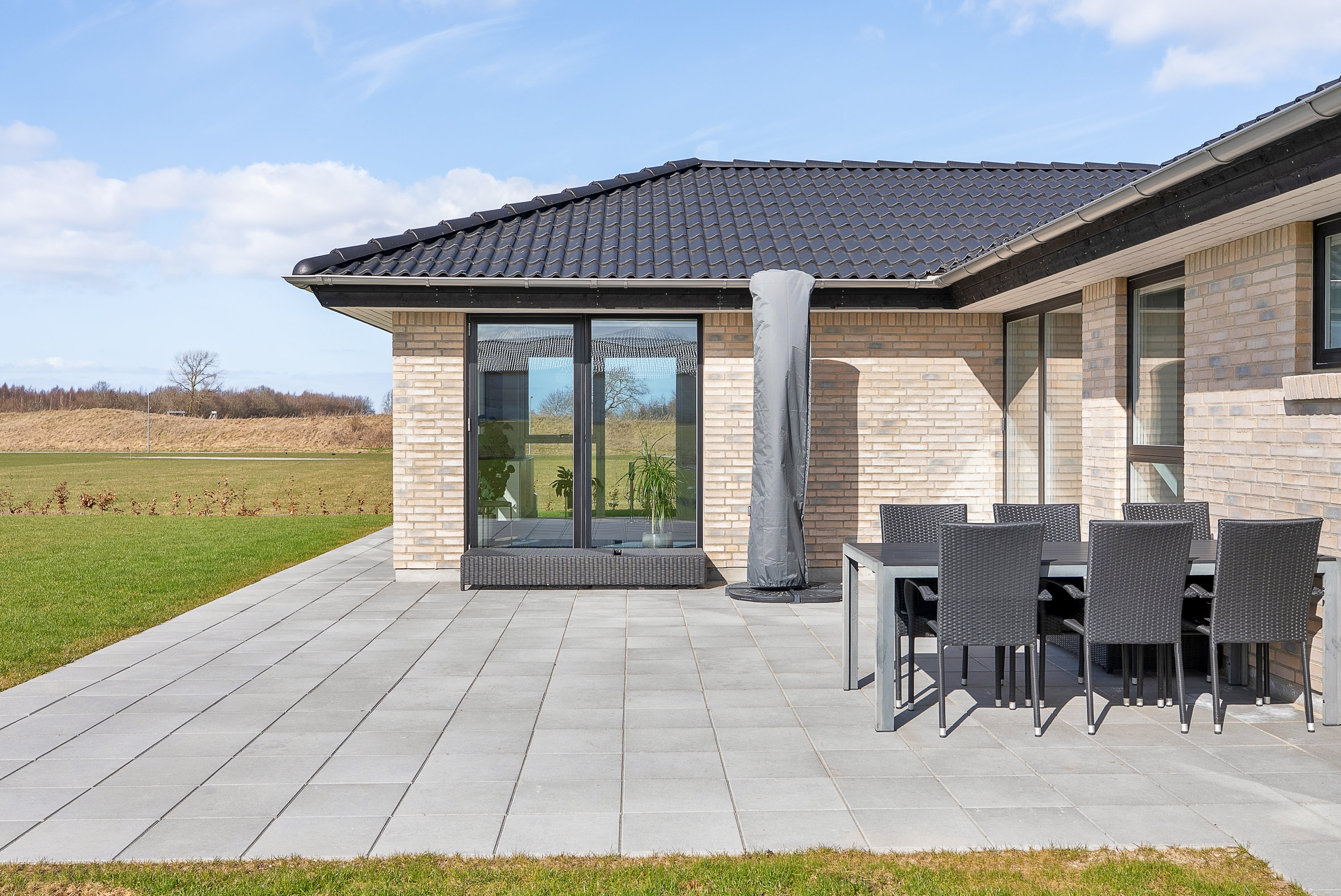 Fremhævet terrasse billede i fuldskærmstilstand. Billede af Pilegårdsvænget 74, Nordmarken, 5471 Søndersø