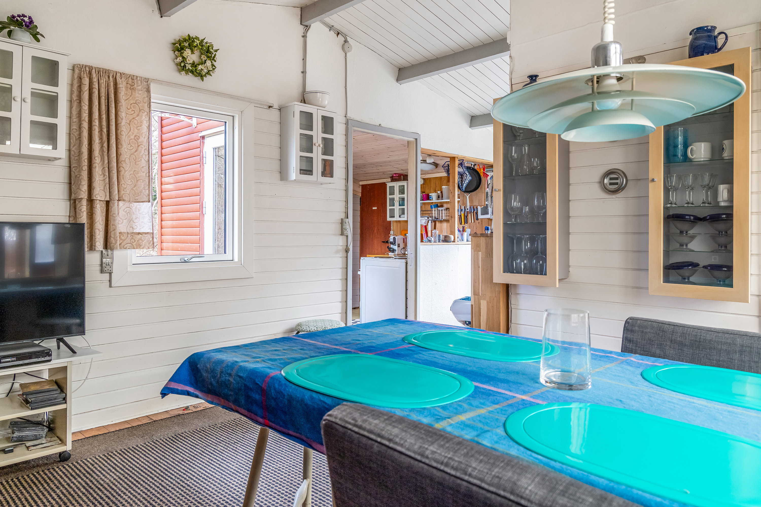 Fremhævet stue billede i fuldskærmstilstand. Billede af Lindormevej 16, Kulhuse, 3630 Jægerspris