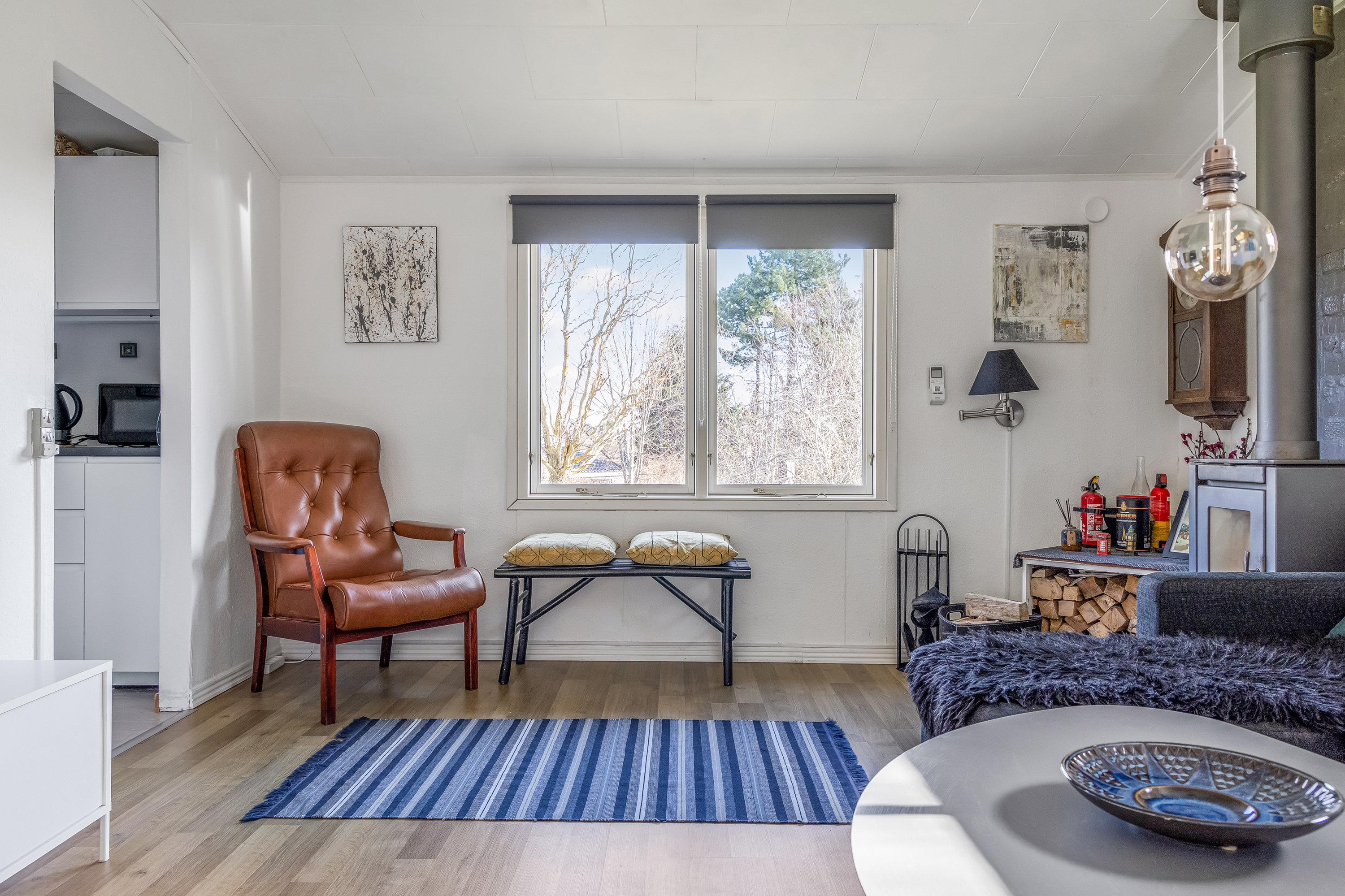 Fremhævet stue billede i fuldskærmstilstand. Billede af Skovbakken 17, Kulhuse, 3630 Jægerspris