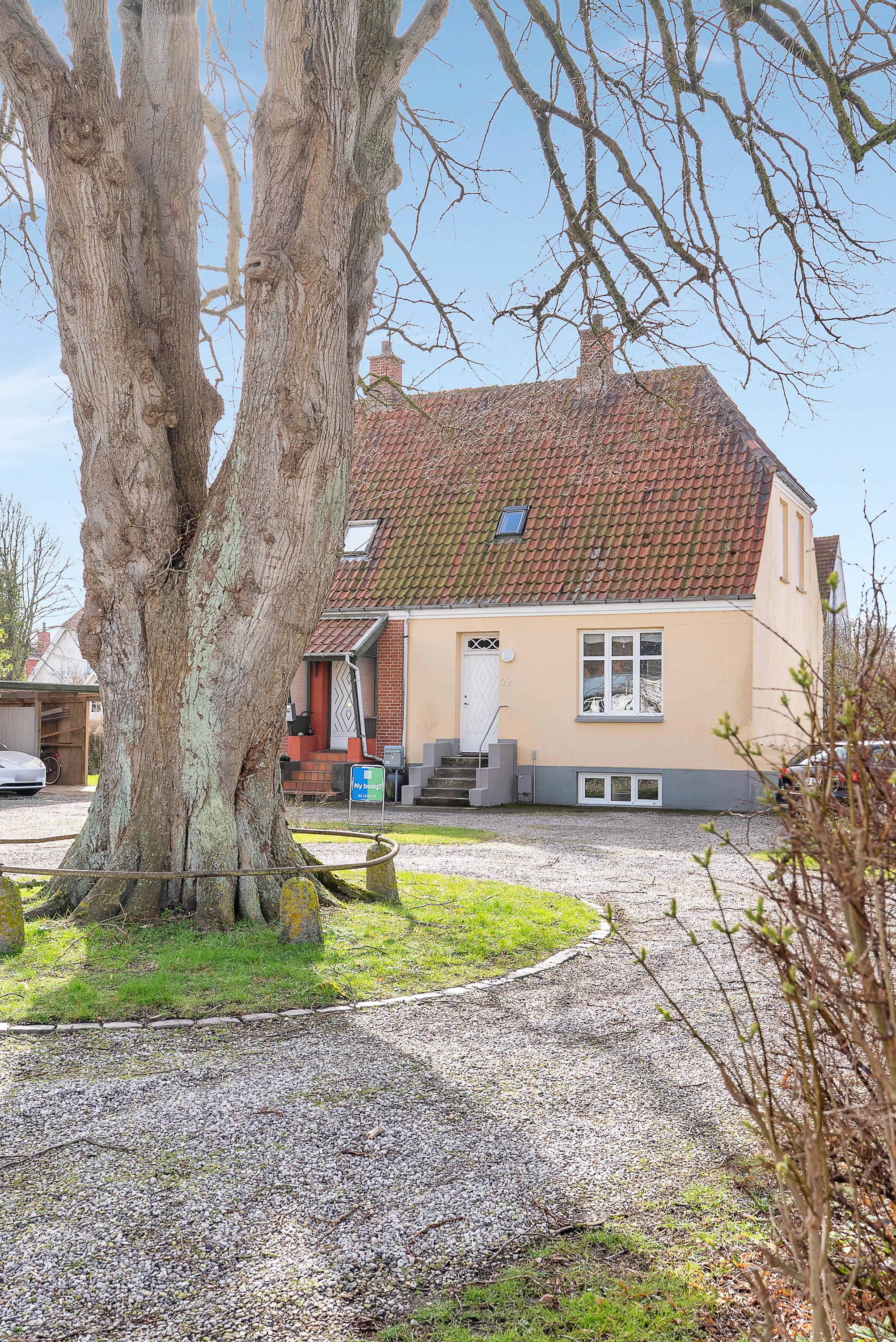 Fremhævet facade billede i fuldskærmstilstand. Billede af Dronning Olgas Vej 28, 5000 Odense C