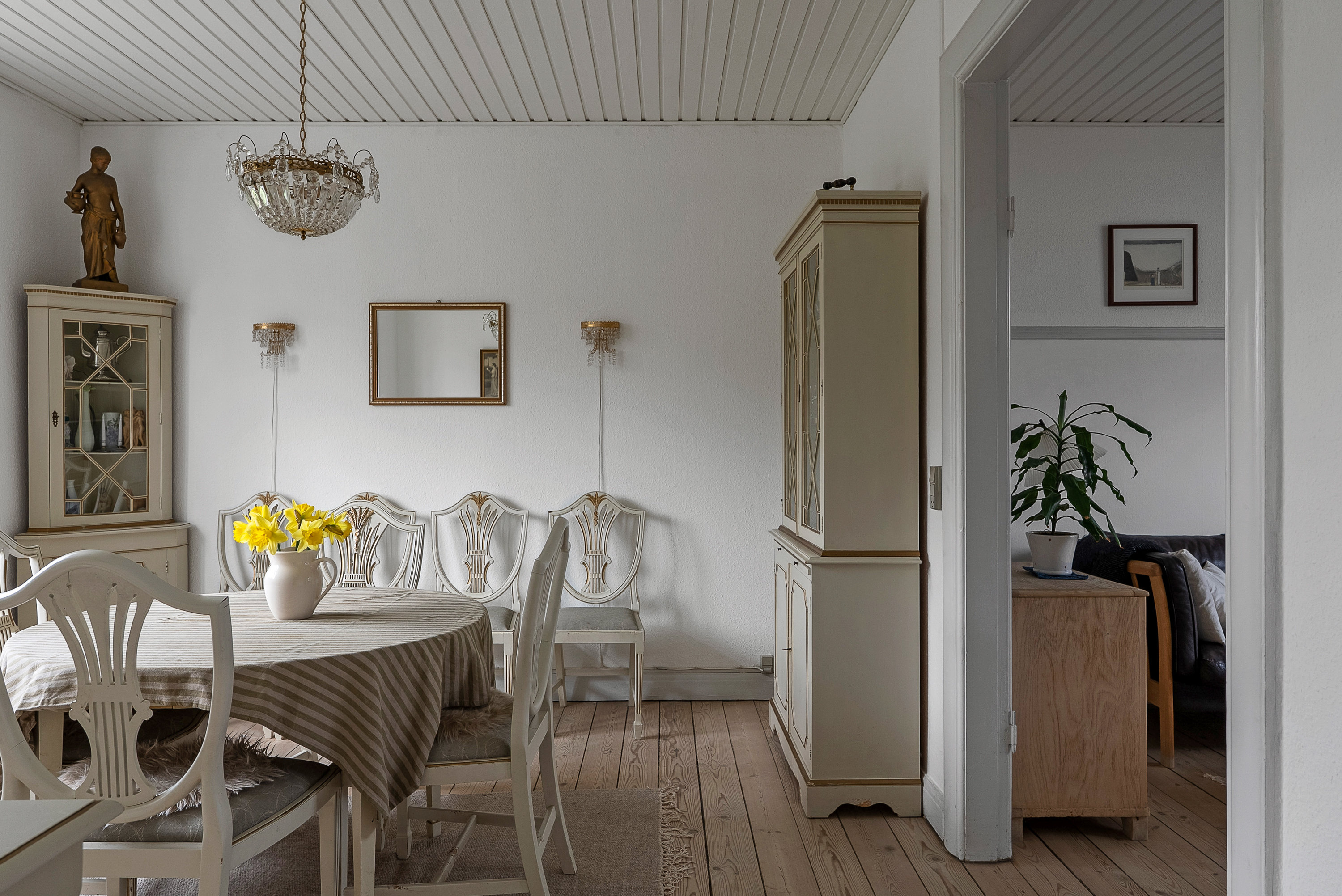 Fremhævet værelse billede i fuldskærmstilstand. Billede af Dronning Olgas Vej 28, 5000 Odense C