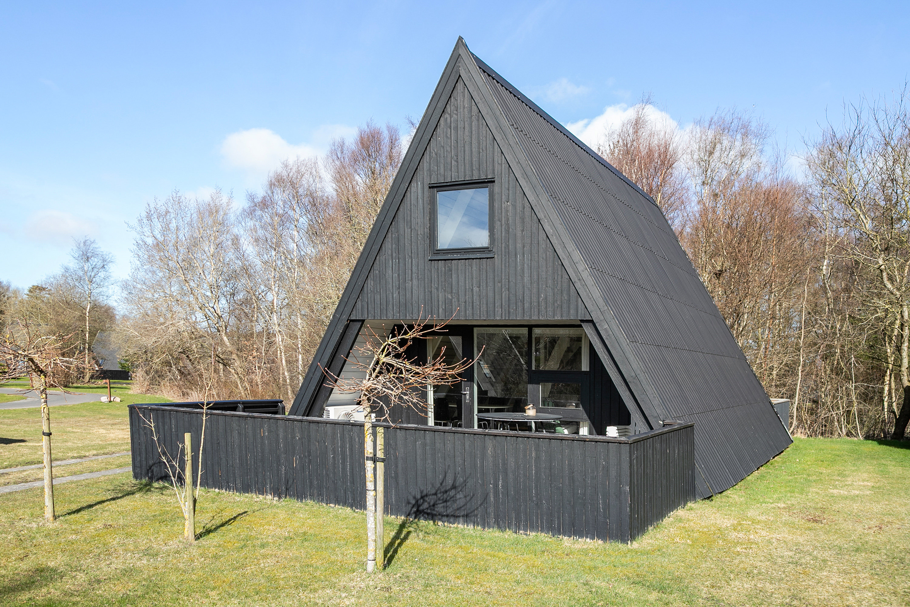 Fremhævet facade billede i fuldskærmstilstand. Billede af Golfsvinget 72, Gatten, 9640 Farsø