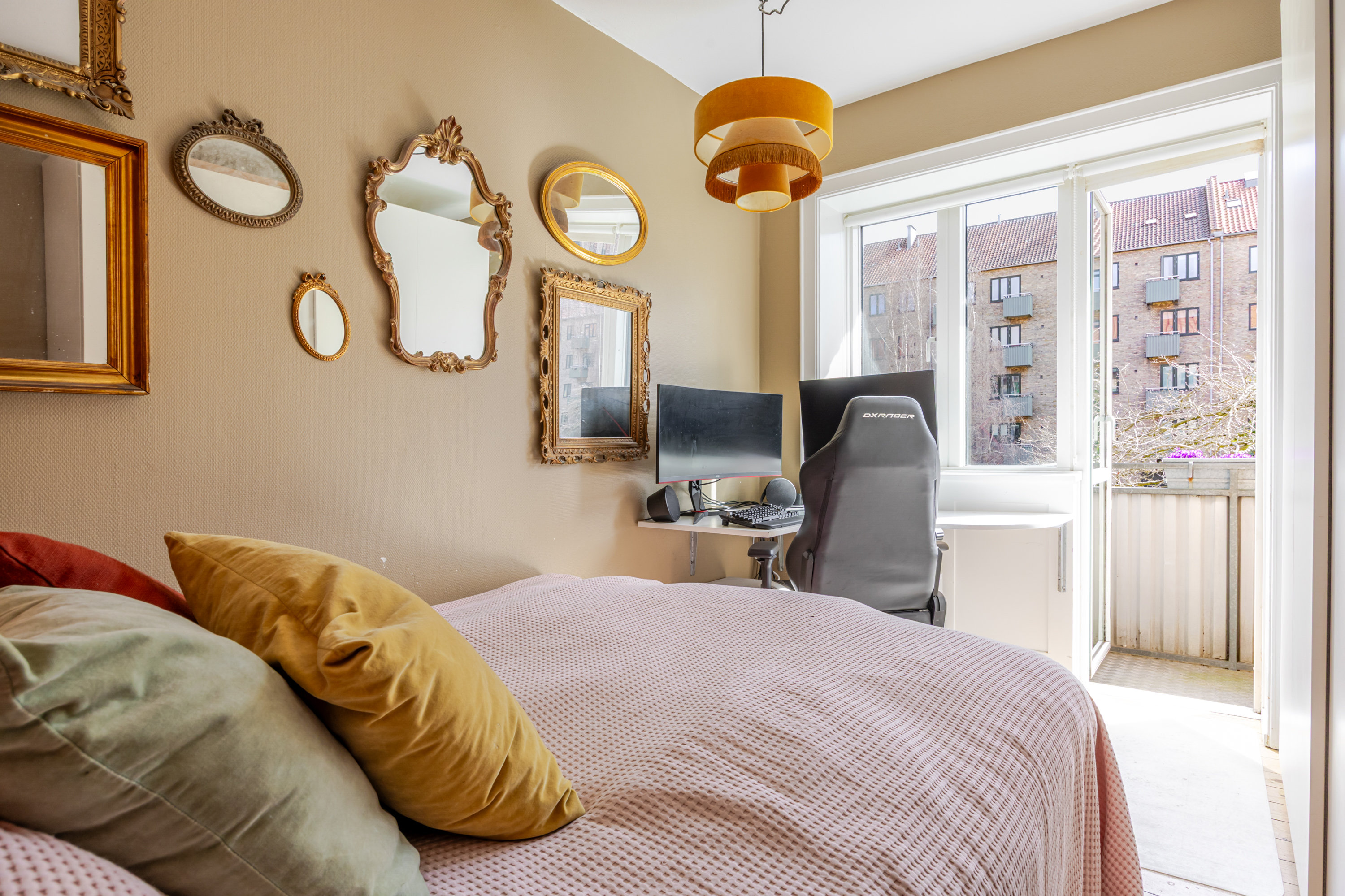 Fremhævet andet billede i fuldskærmstilstand. Billede af Uglevej 11, 1. tv., 2400 København NV