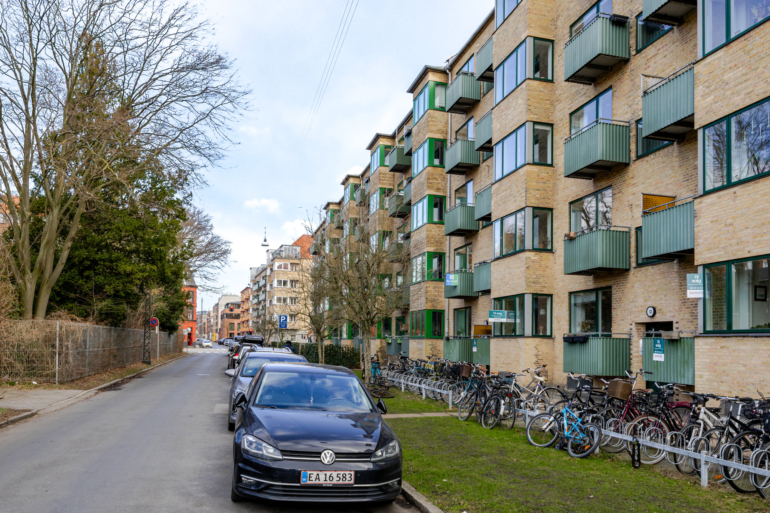 Fremhævet andet billede i fuldskærmstilstand. Billede af Uglevej 11, 1. tv., 2400 København NV