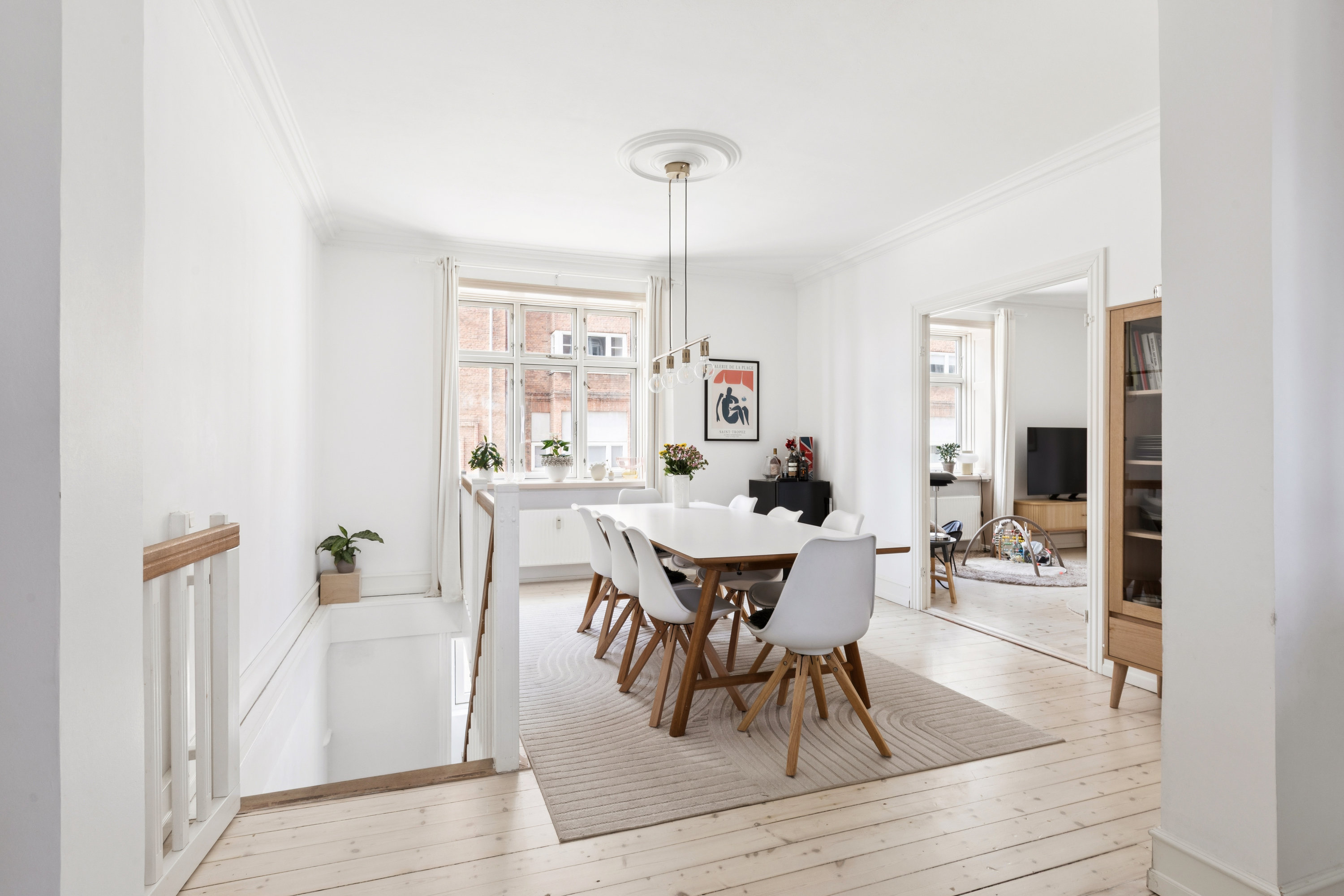 Fremhævet gang billede i fuldskærmstilstand. Billede af Jernbane Allé 8, st.. tv., 2720 Vanløse