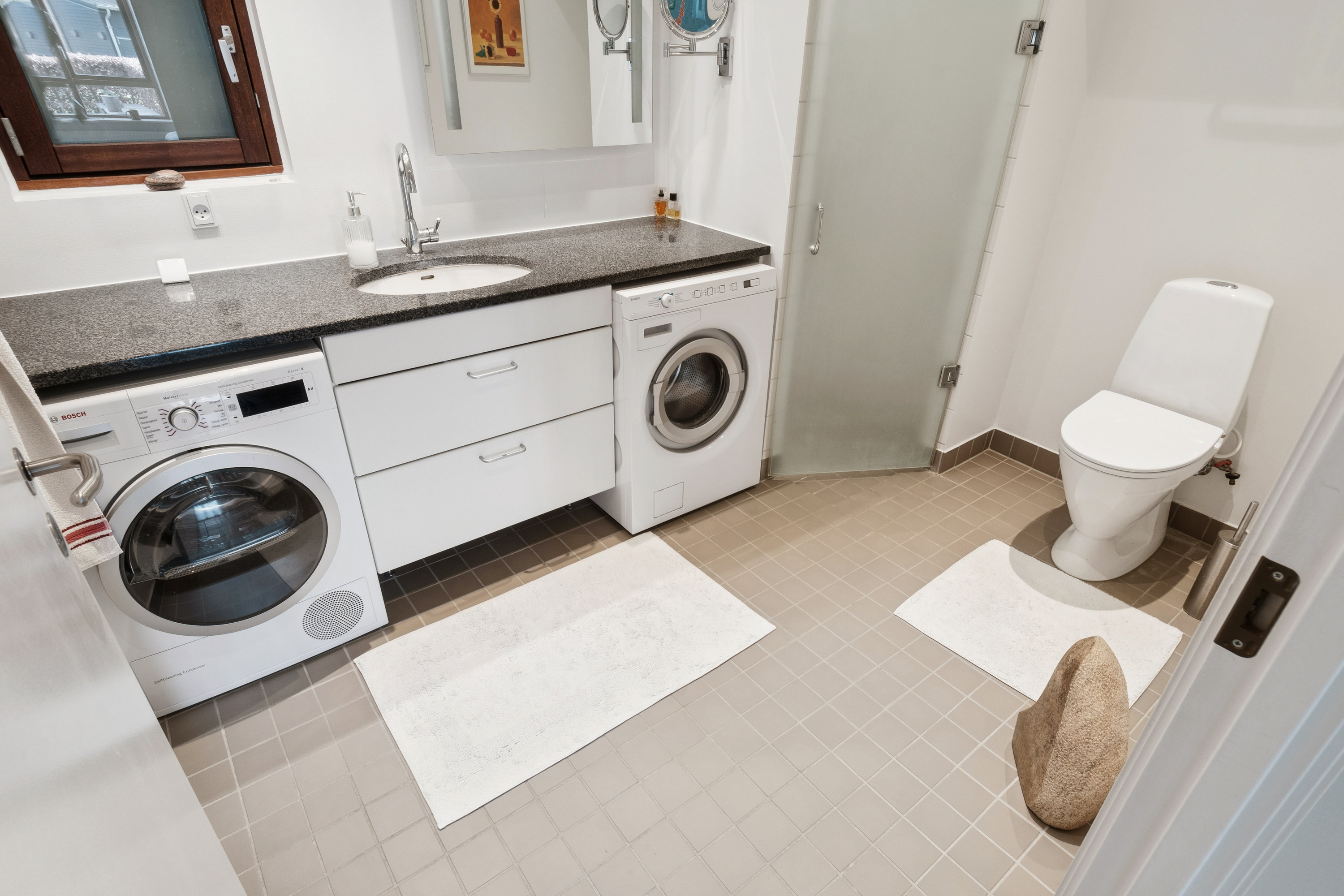 Fremhævet badeværelse billede i fuldskærmstilstand. Billede af Roret 83, 3070 Snekkersten