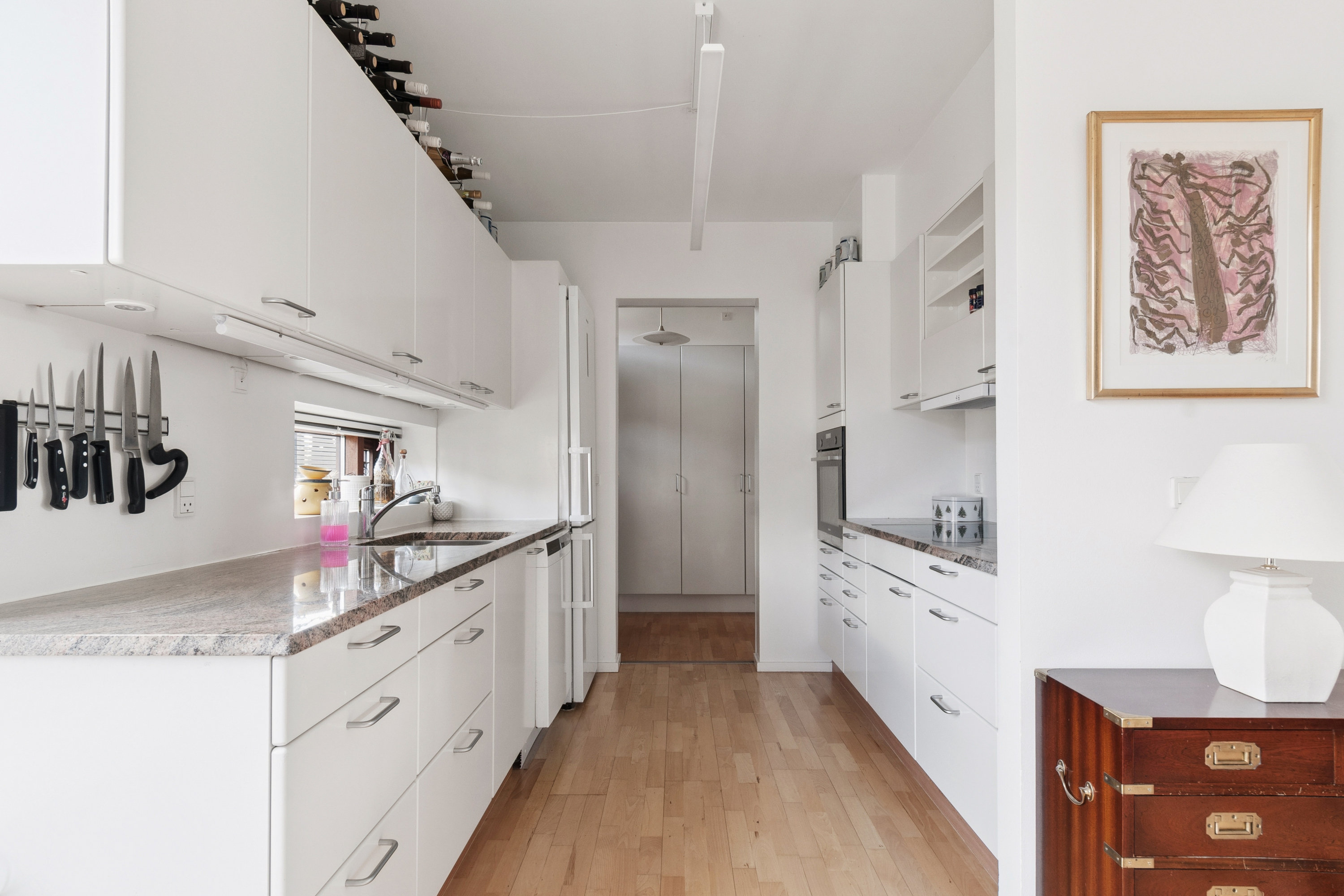 Fremhævet køkken billede i fuldskærmstilstand. Billede af Roret 83, 3070 Snekkersten