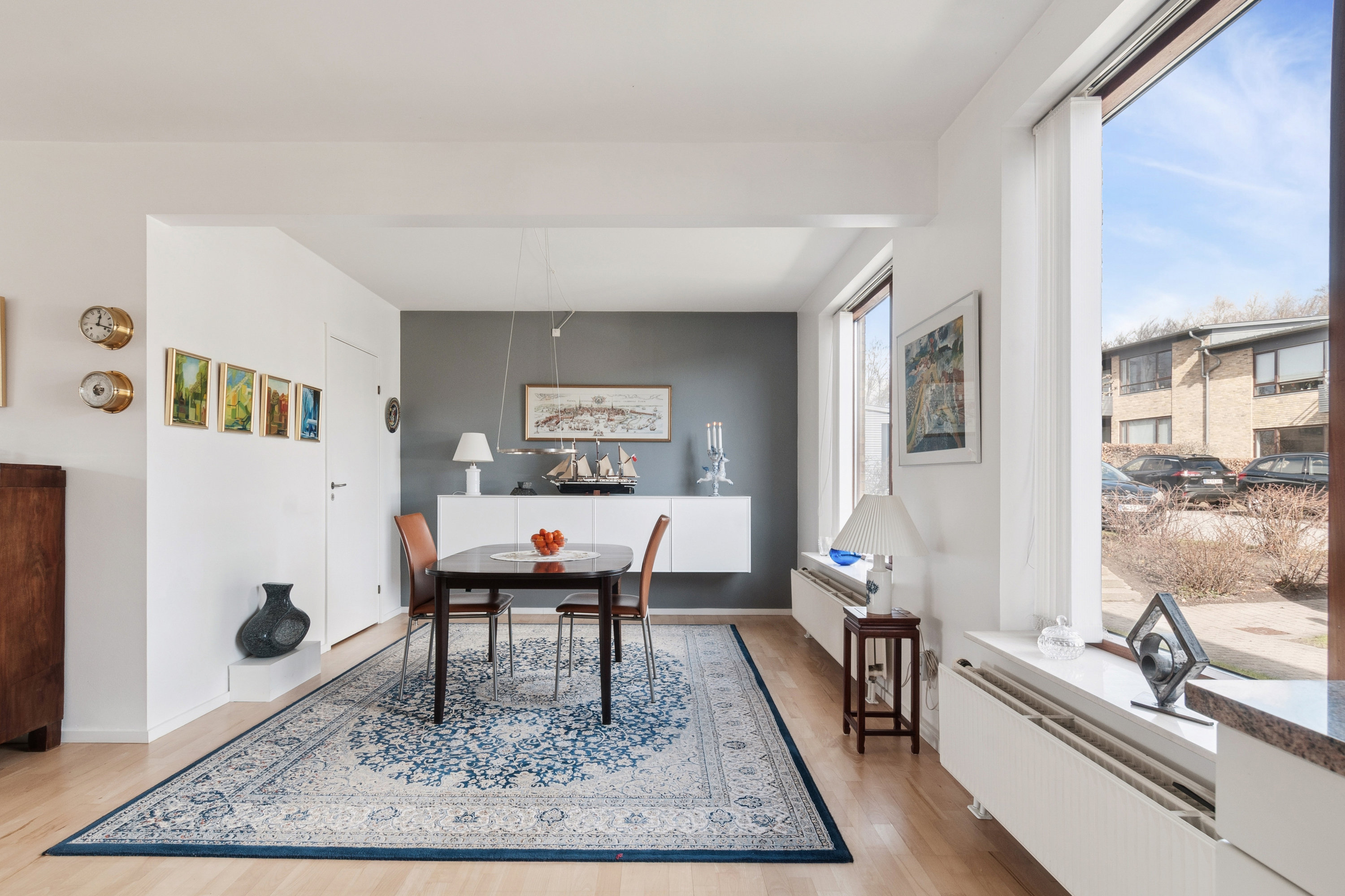 Fremhævet stue billede i fuldskærmstilstand. Billede af Roret 83, 3070 Snekkersten