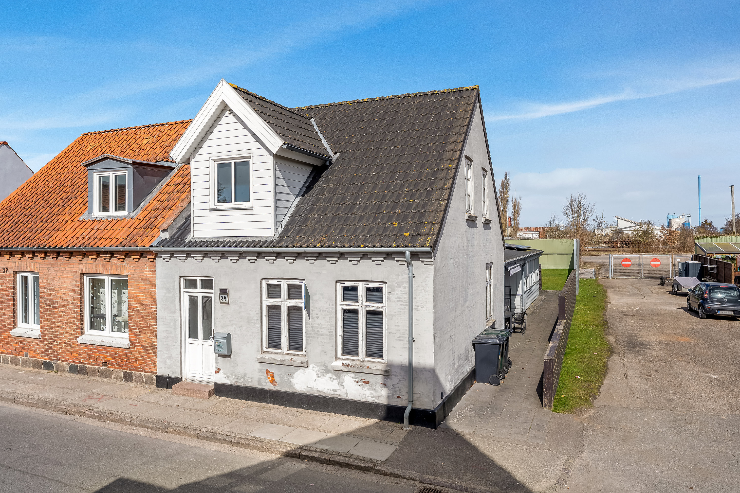 Fremhævet mastefoto billede i fuldskærmstilstand. Billede af Museumsgade 39, 4930 Maribo