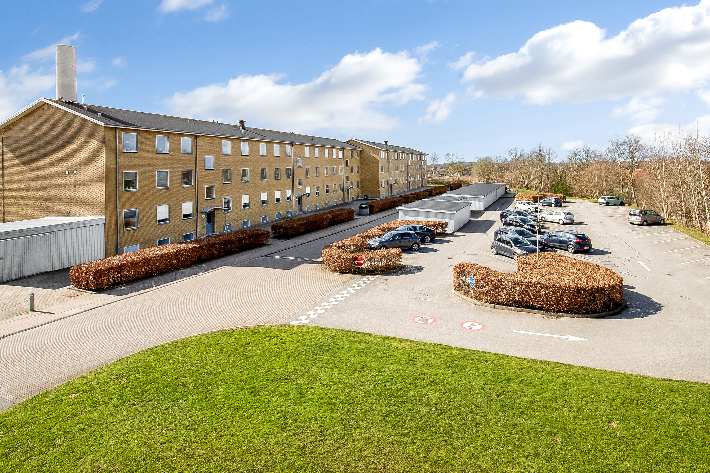 Fremhævet mastefoto billede i fuldskærmstilstand. Billede af Stjernevej 15, 1. tv., Uhrhøj, 7100 Vejle