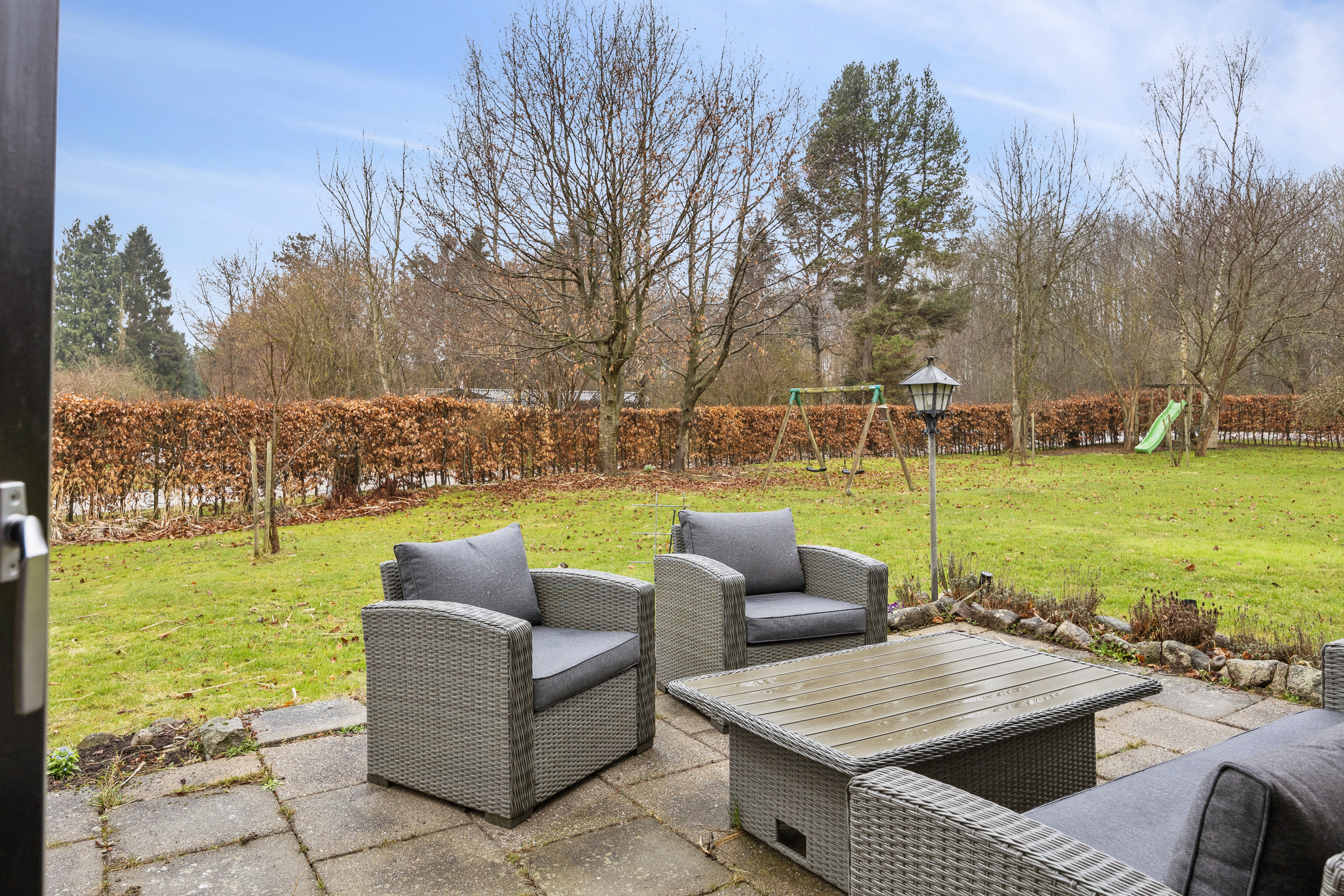 Fremhævet terrasse billede i fuldskærmstilstand. Billede af Thorsvej 1, 4140 Borup