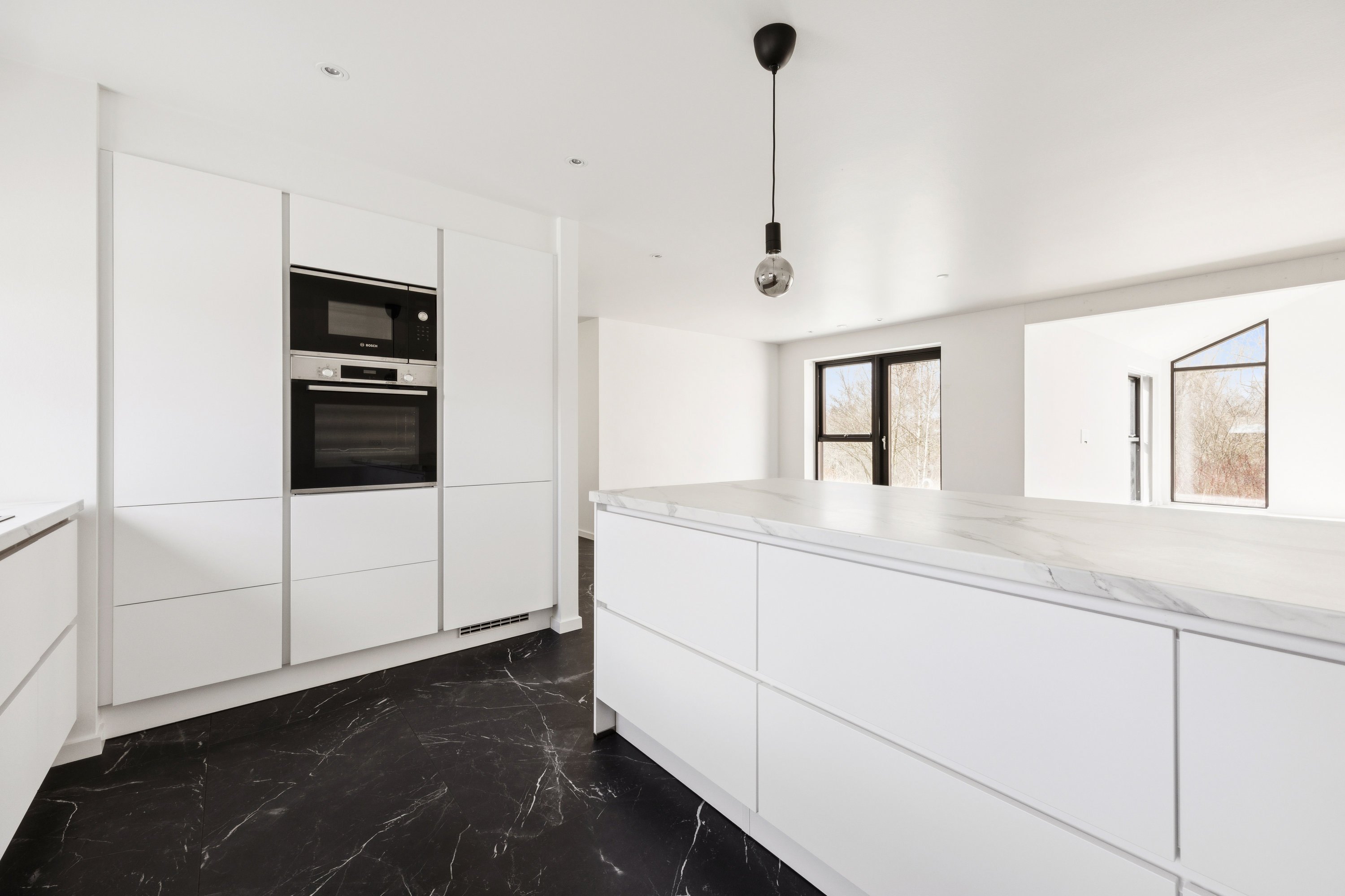 Fremhævet køkken billede i fuldskærmstilstand. Billede af Sven Brasch Vej 26, 4140 Borup