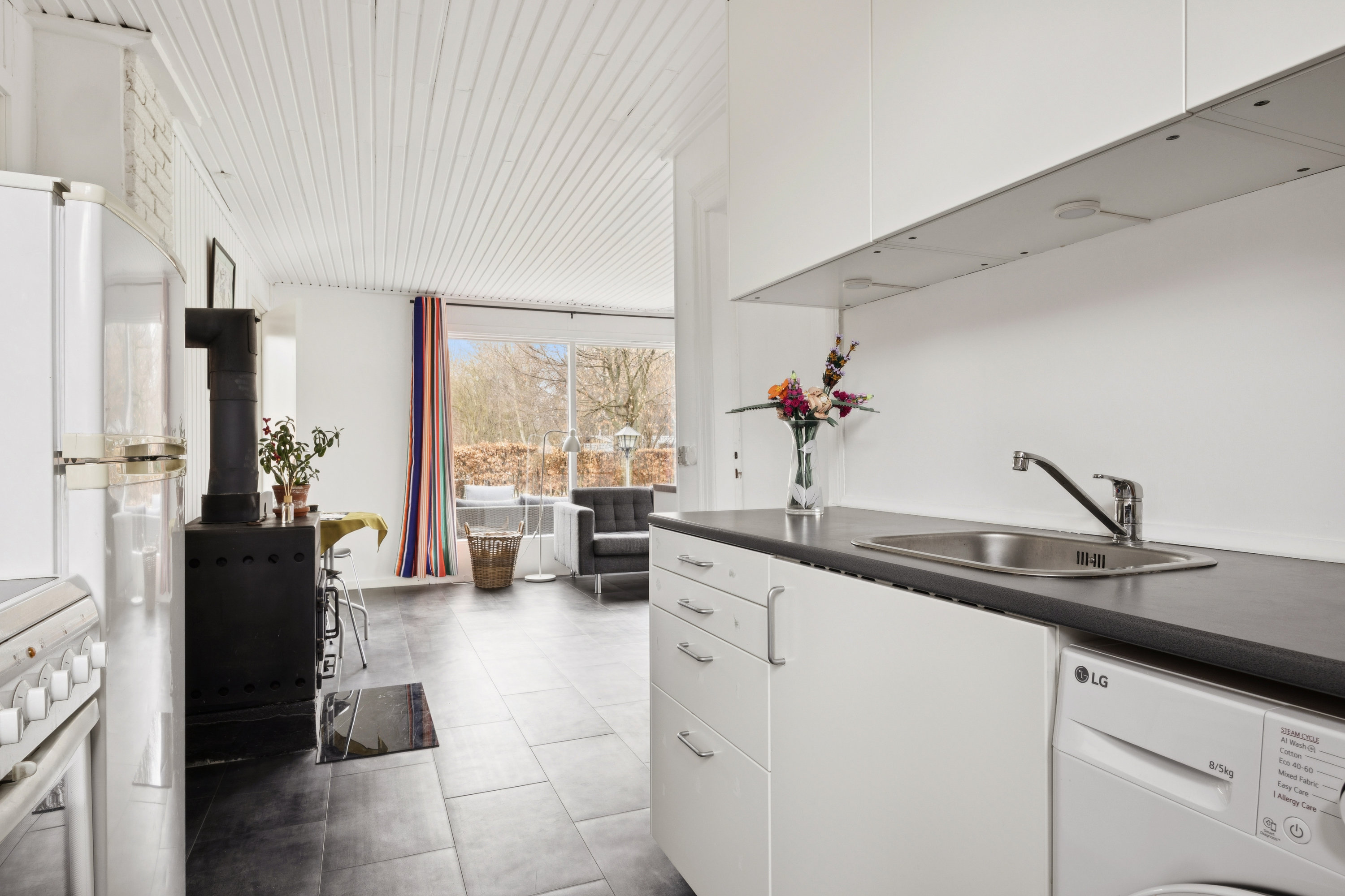 Fremhævet køkken billede i fuldskærmstilstand. Billede af Thorsvej 1, 4140 Borup