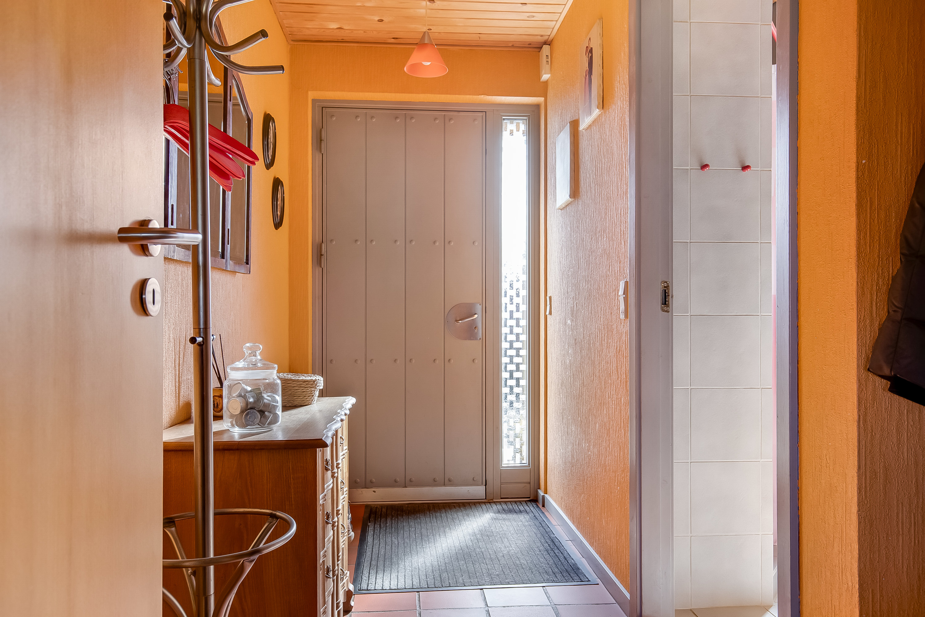 Fremhævet entré billede i fuldskærmstilstand. Billede af Hornemansvej 4, Vinding, 7100 Vejle