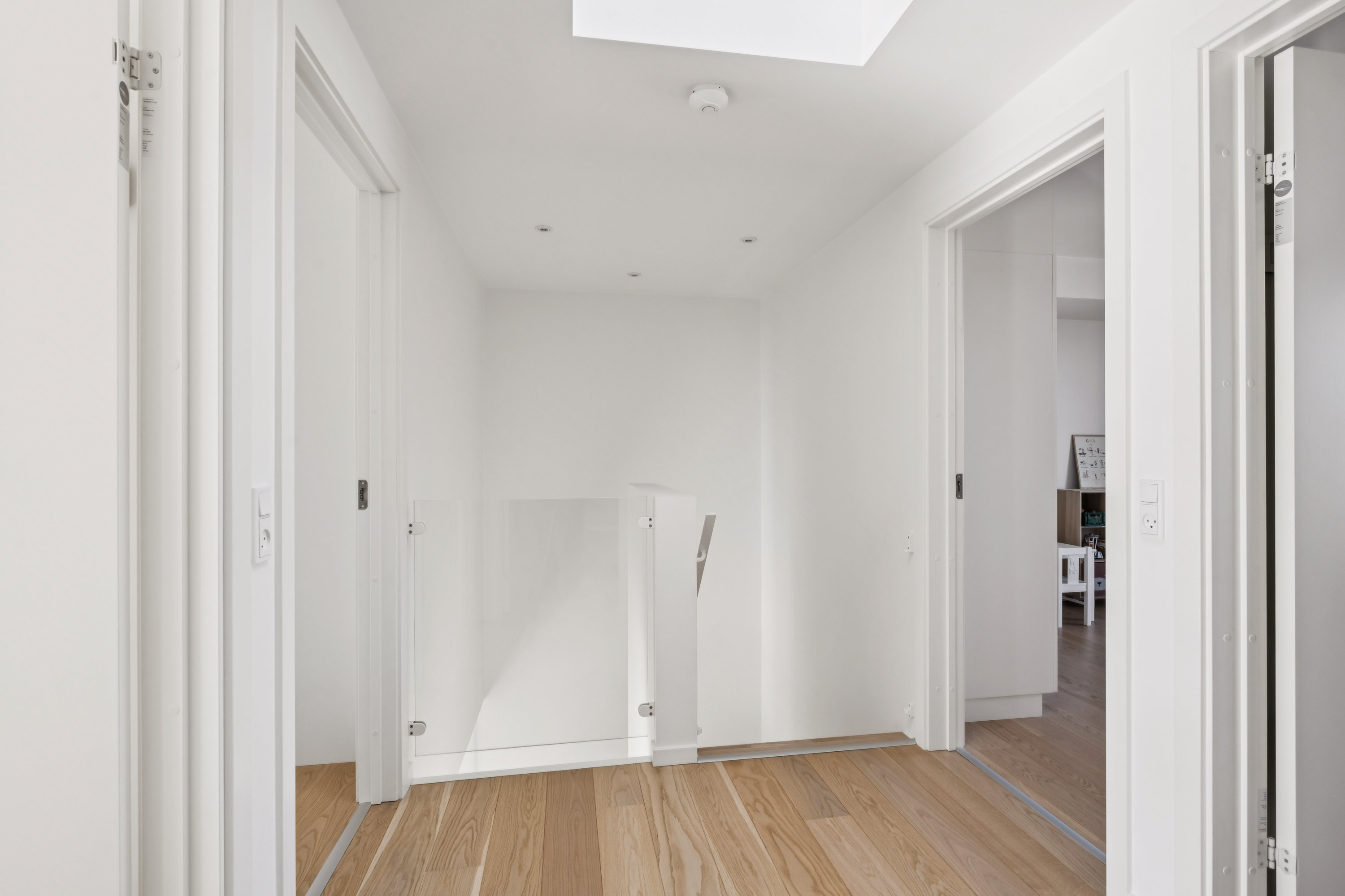 Fremhævet gang billede i fuldskærmstilstand. Billede af Erling Jacobsens Gade 73, 8240 Risskov