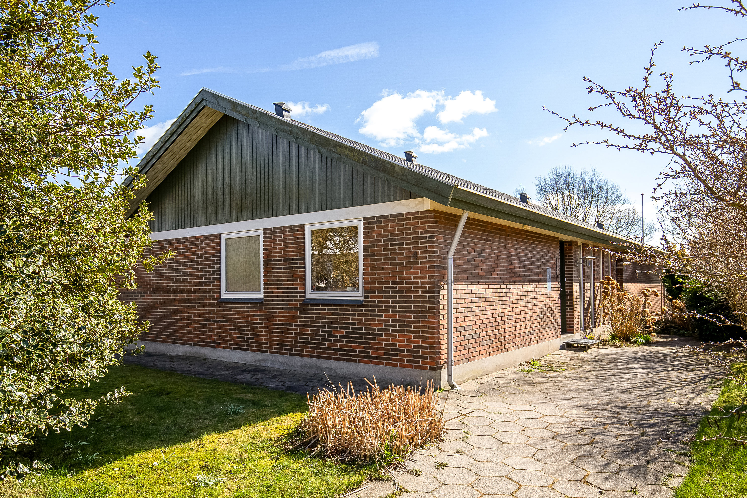 Fremhævet ejendommen billede i fuldskærmstilstand. Billede af Solsortevej 4, 7080 Børkop