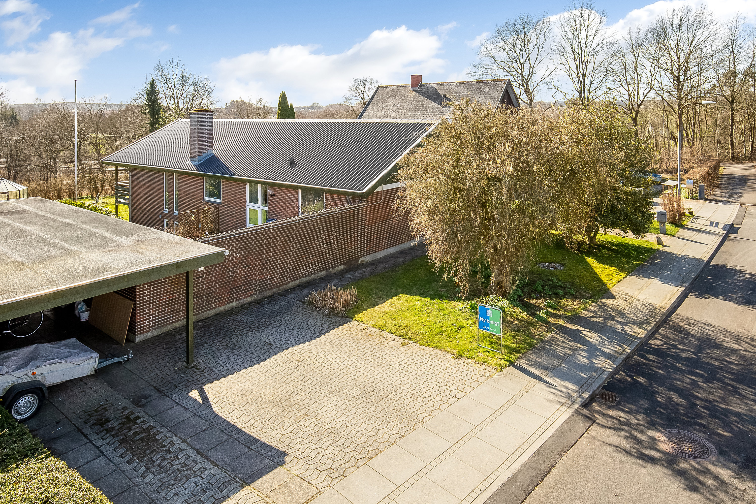 Fremhævet mastefoto billede i fuldskærmstilstand. Billede af Solsortevej 4, 7080 Børkop