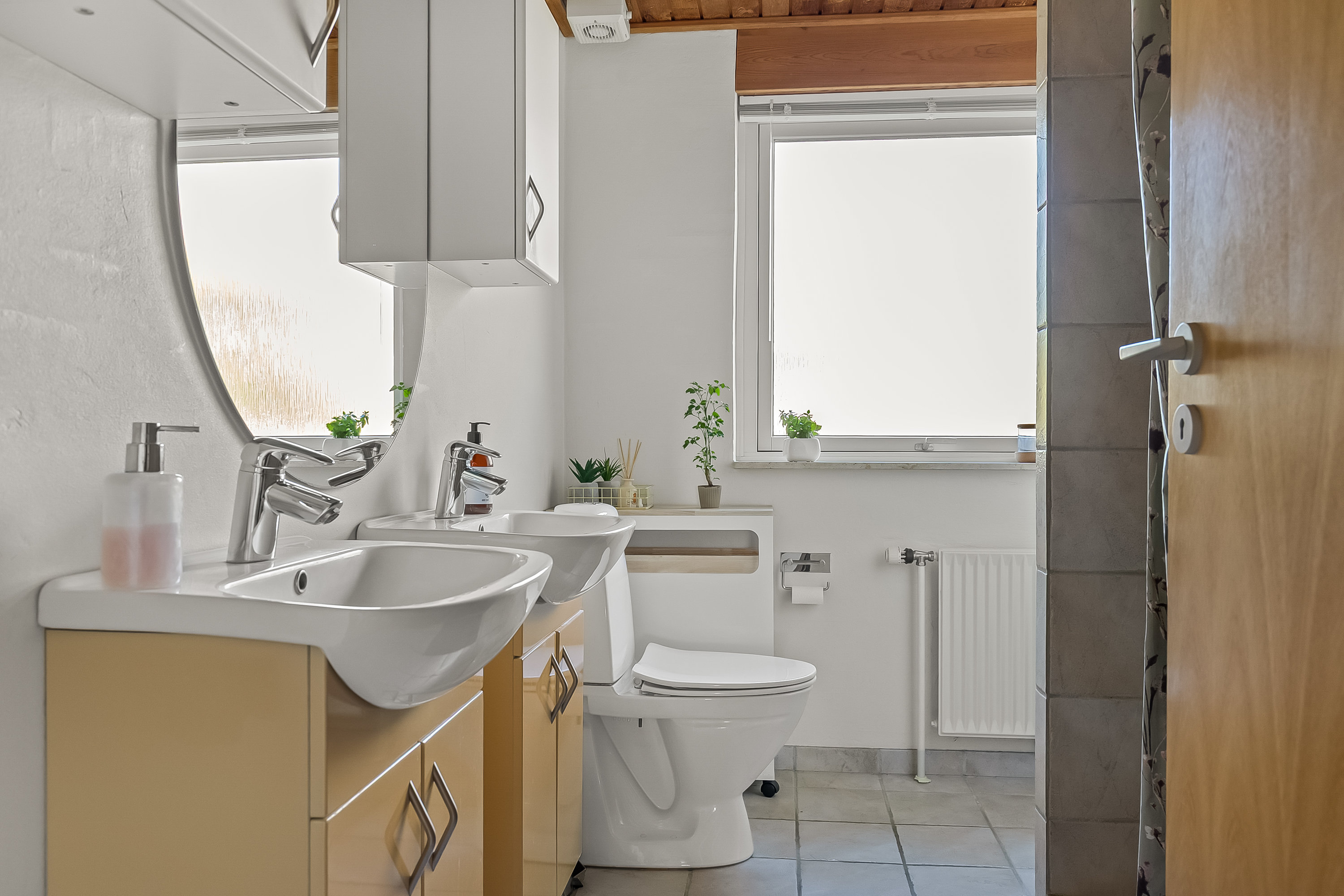 Fremhævet badeværelse billede i fuldskærmstilstand. Billede af Solsortevej 4, 7080 Børkop