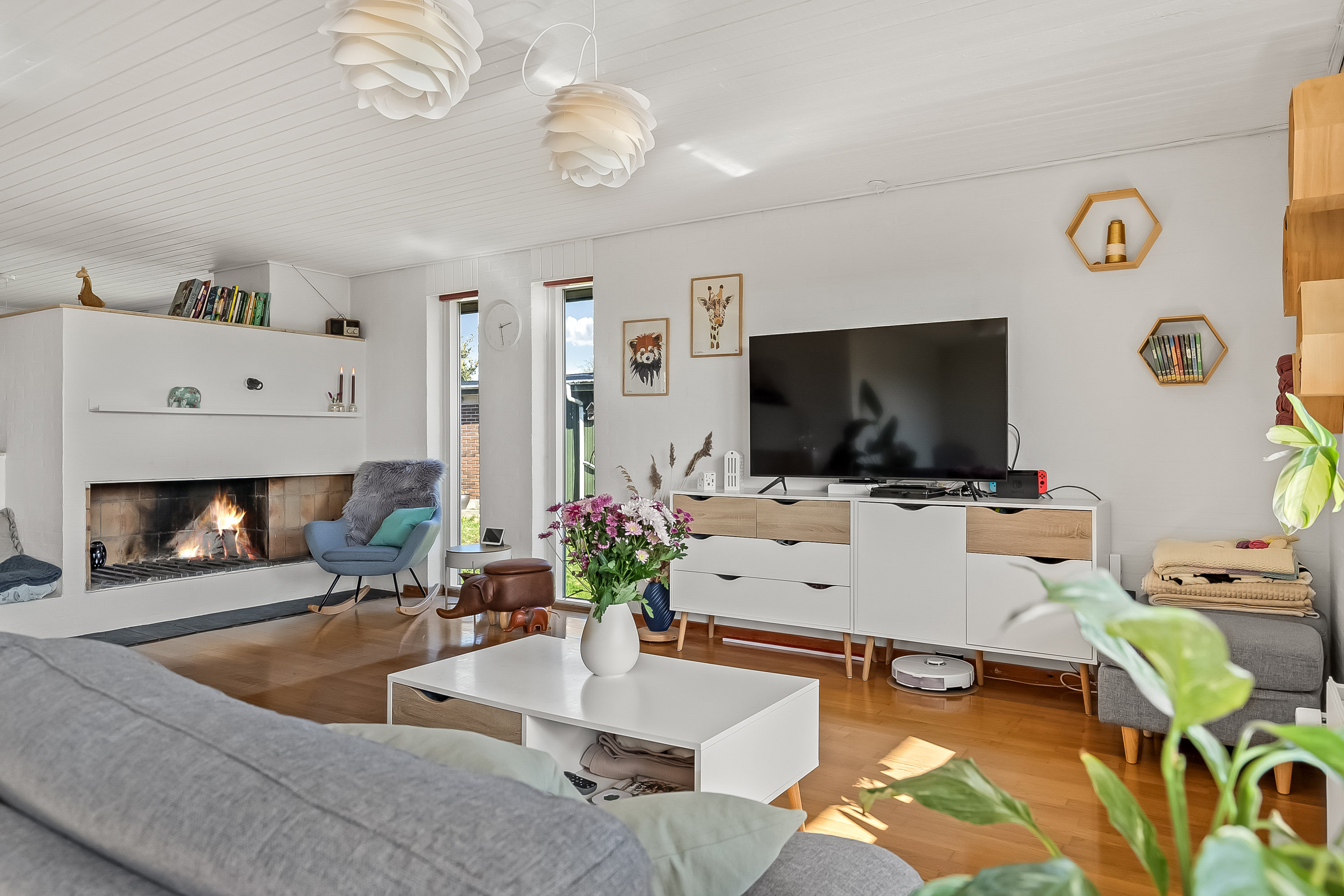 Fremhævet stue billede i fuldskærmstilstand. Billede af Solsortevej 4, 7080 Børkop