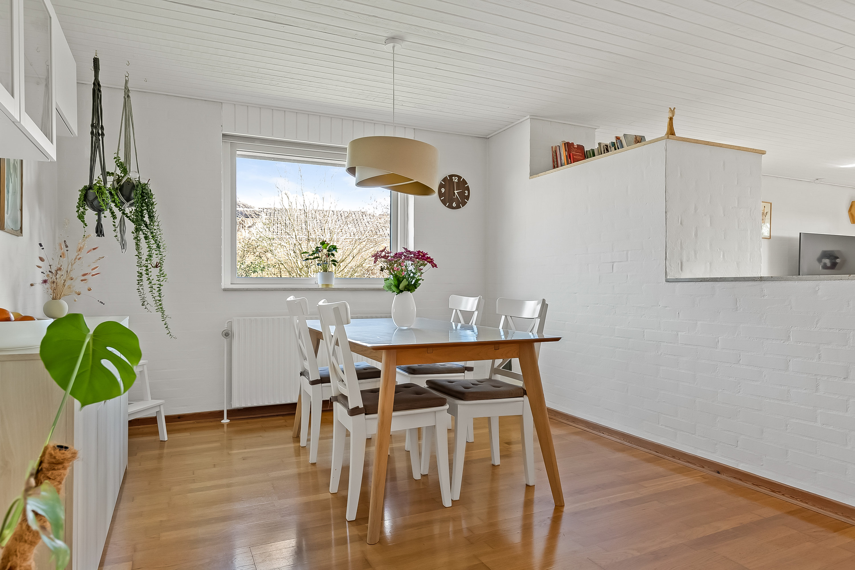 Fremhævet spisestue billede i fuldskærmstilstand. Billede af Solsortevej 4, 7080 Børkop