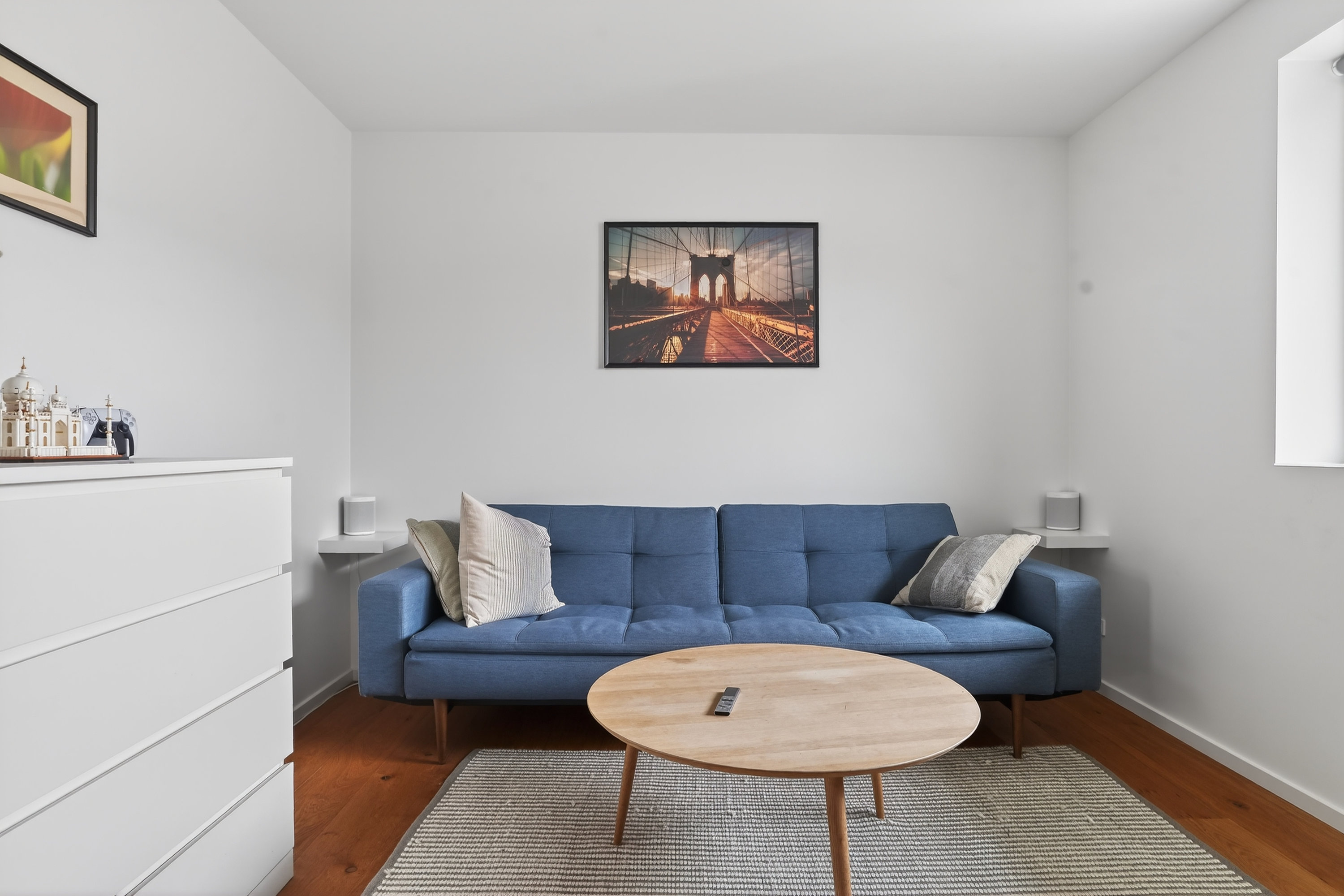 Fremhævet stue billede i fuldskærmstilstand. Billede af Godskes Bakke 3, 4390 Vipperød