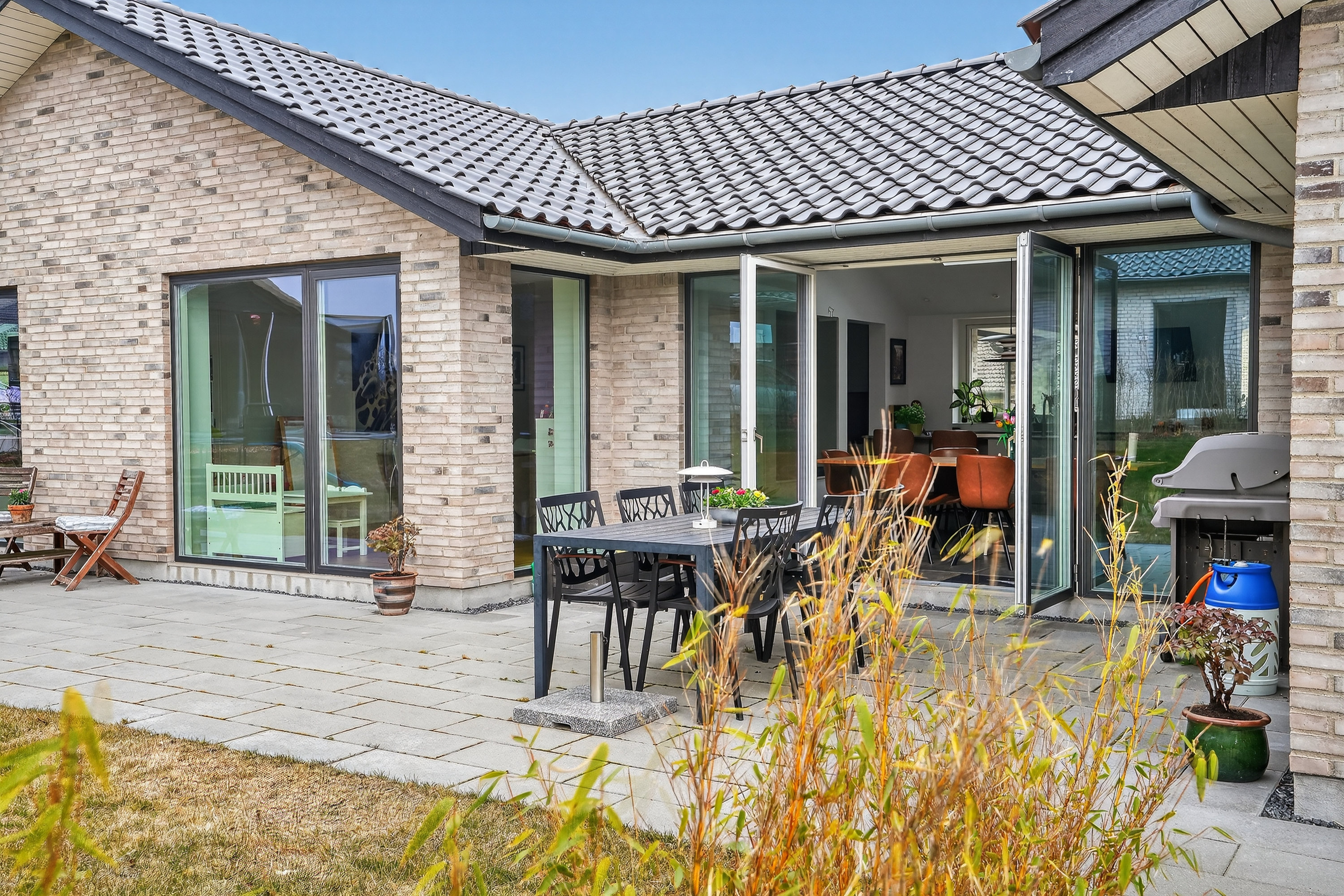 Fremhævet terrasse billede i fuldskærmstilstand. Billede af Godskes Bakke 3, 4390 Vipperød