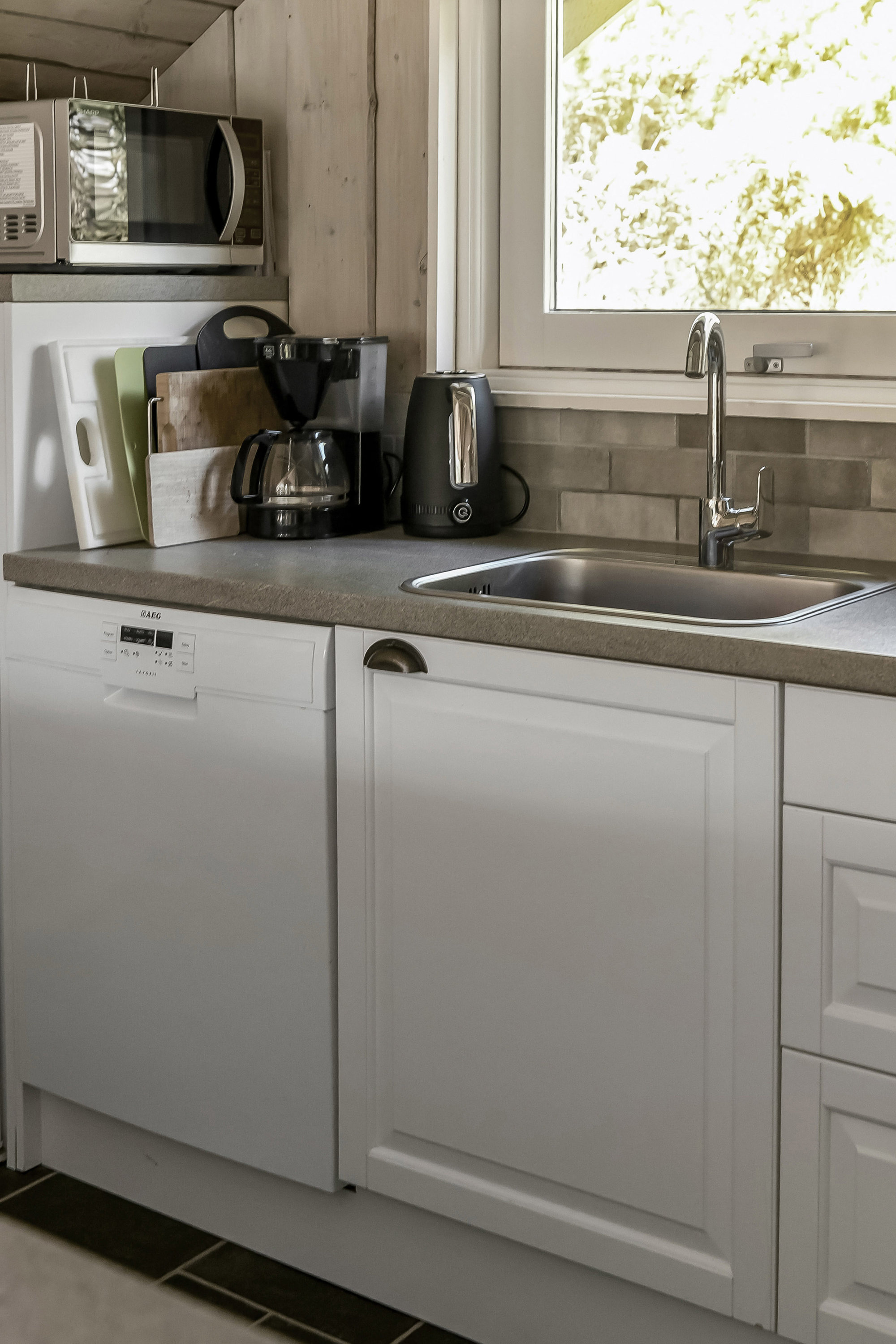 Fremhævet køkken billede i fuldskærmstilstand. Billede af Gl Hovej 33, 6857 Blåvand