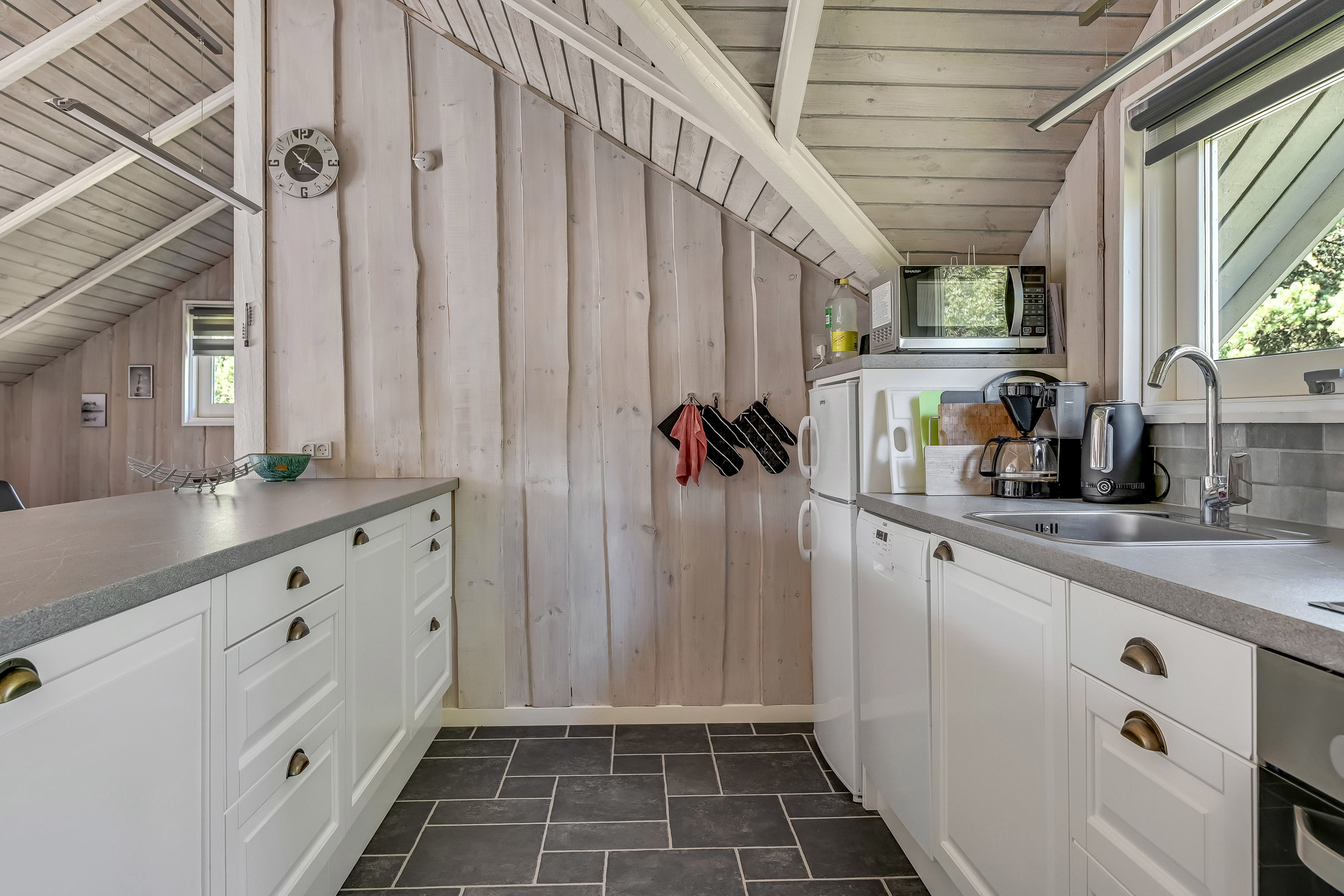 Fremhævet køkken billede i fuldskærmstilstand. Billede af Gl Hovej 33, 6857 Blåvand