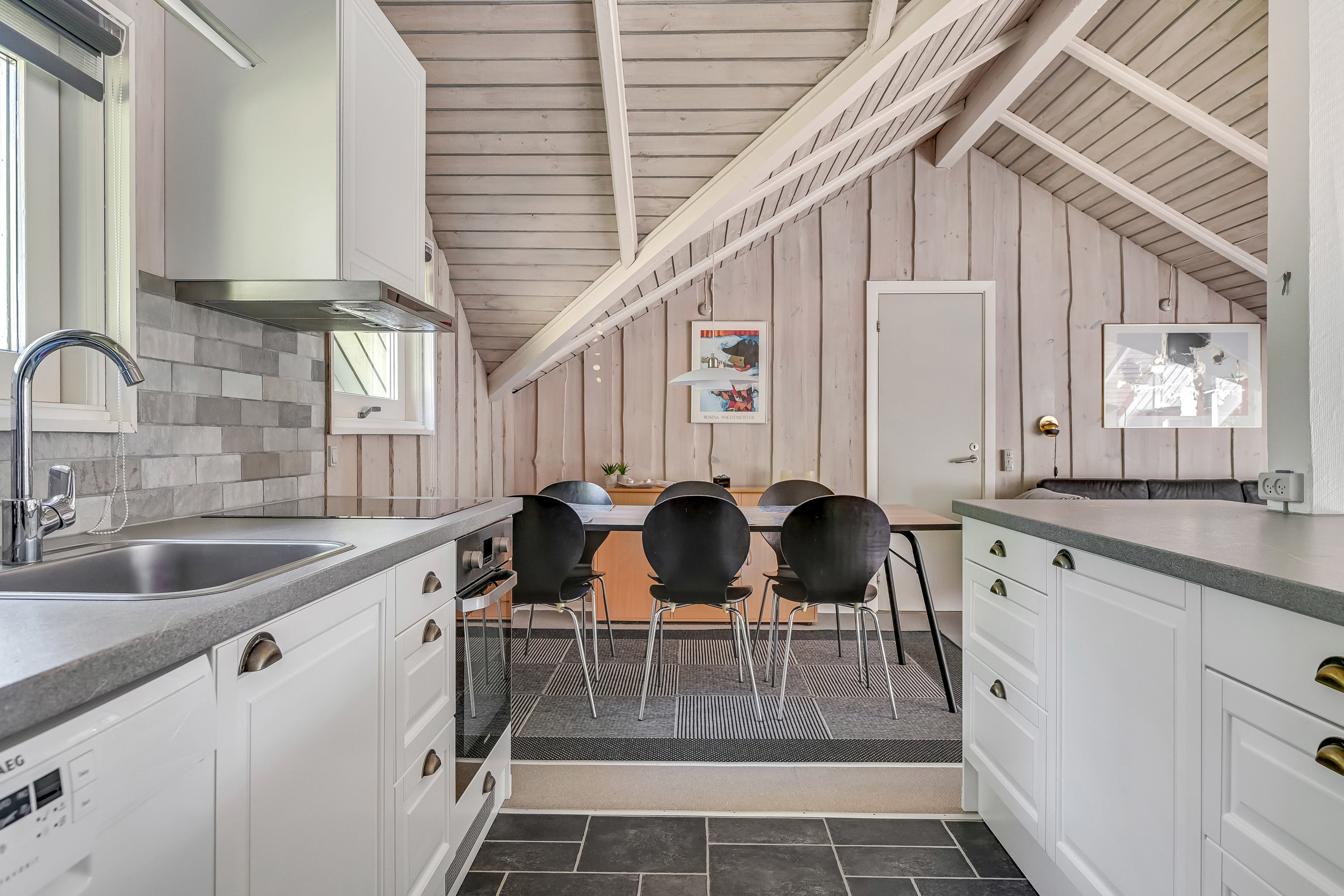 Fremhævet køkken billede i fuldskærmstilstand. Billede af Gl Hovej 33, 6857 Blåvand