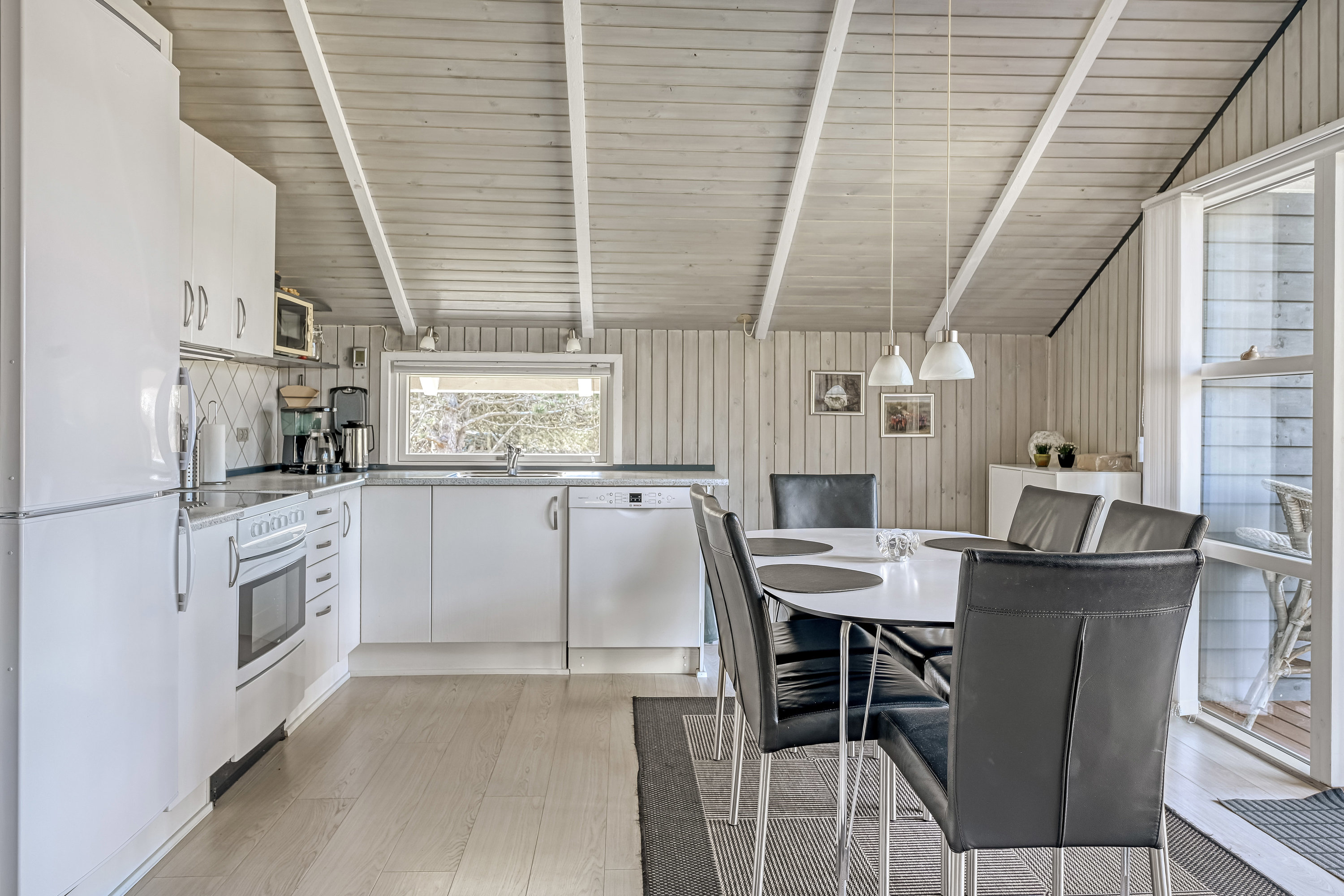 Fremhævet køkken billede i fuldskærmstilstand. Billede af Hedetoftvej 19, 6857 Blåvand