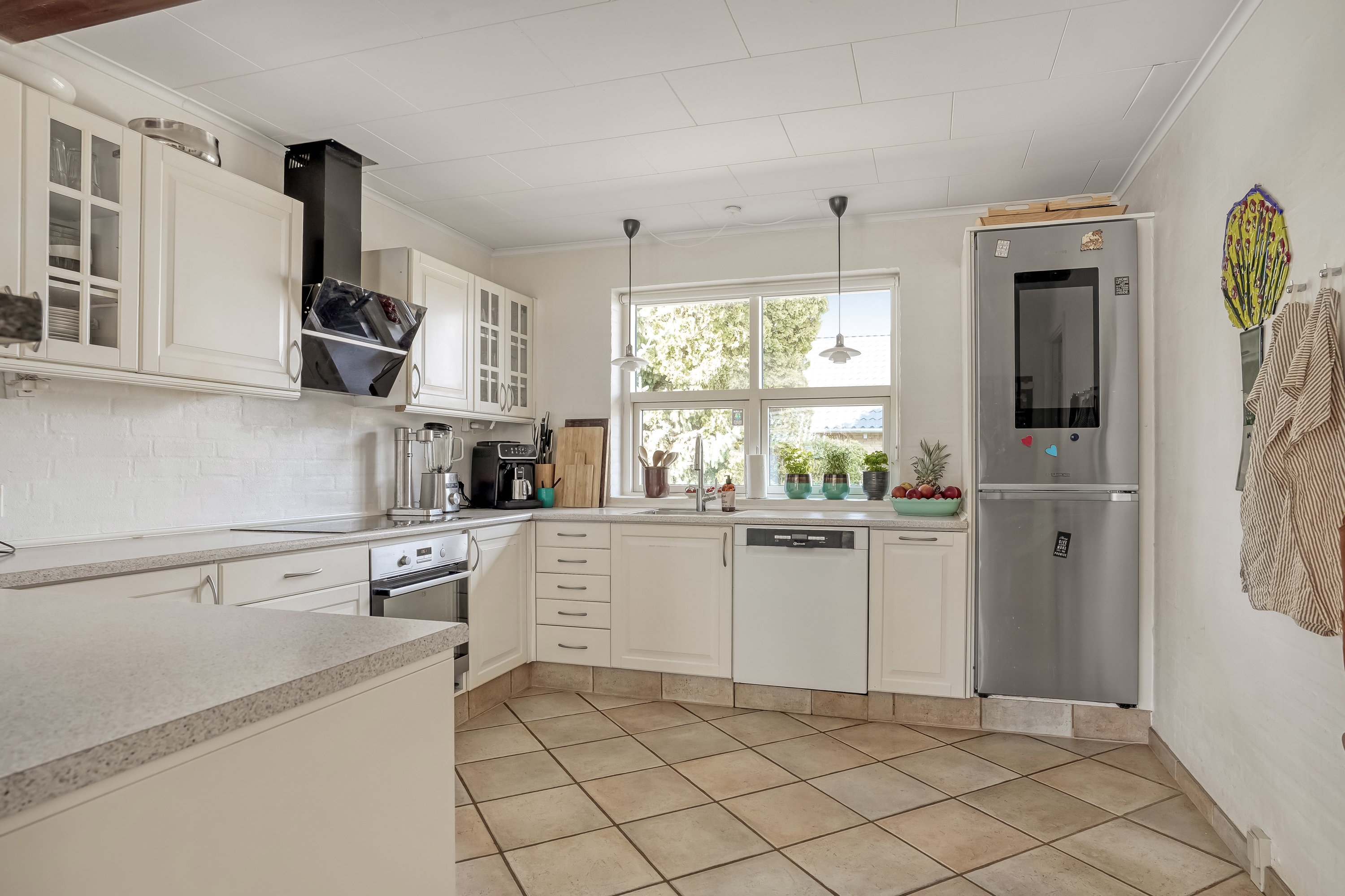 Fremhævet køkken billede i fuldskærmstilstand. Billede af Kallerupvej 68, 5230 Odense M