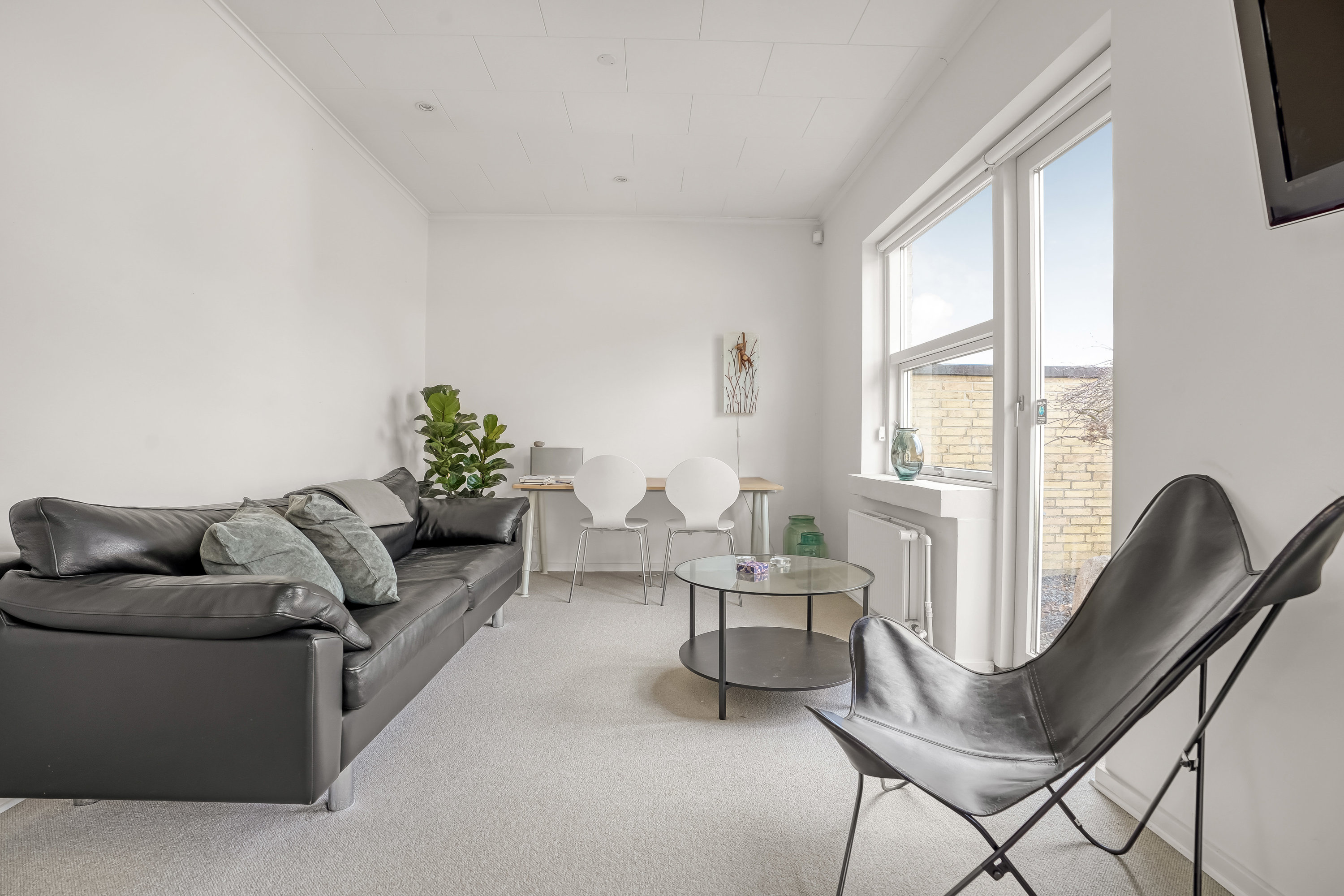 Fremhævet stue billede i fuldskærmstilstand. Billede af Kallerupvej 68, 5230 Odense M