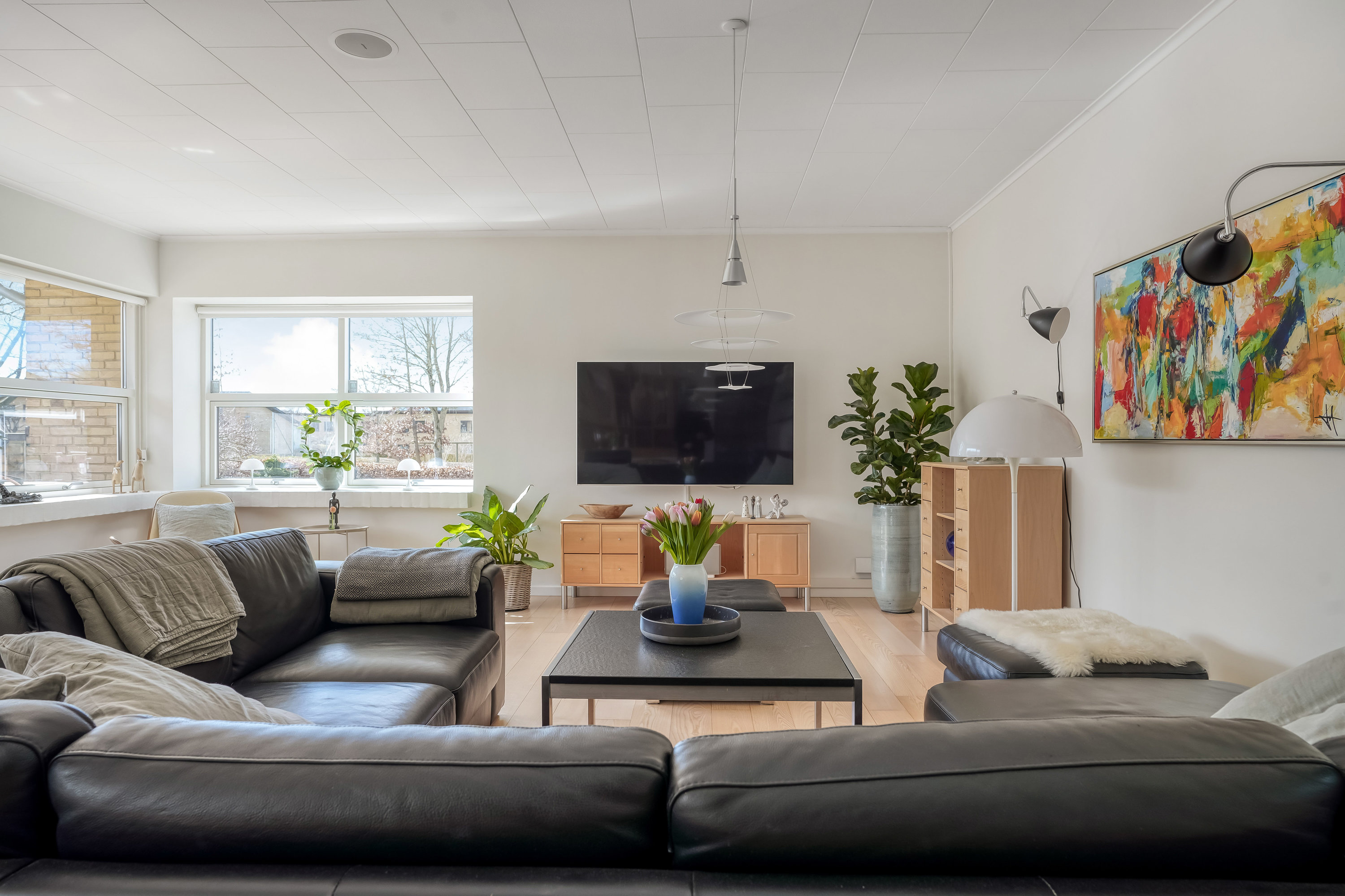 Fremhævet stue billede i fuldskærmstilstand. Billede af Kallerupvej 68, 5230 Odense M