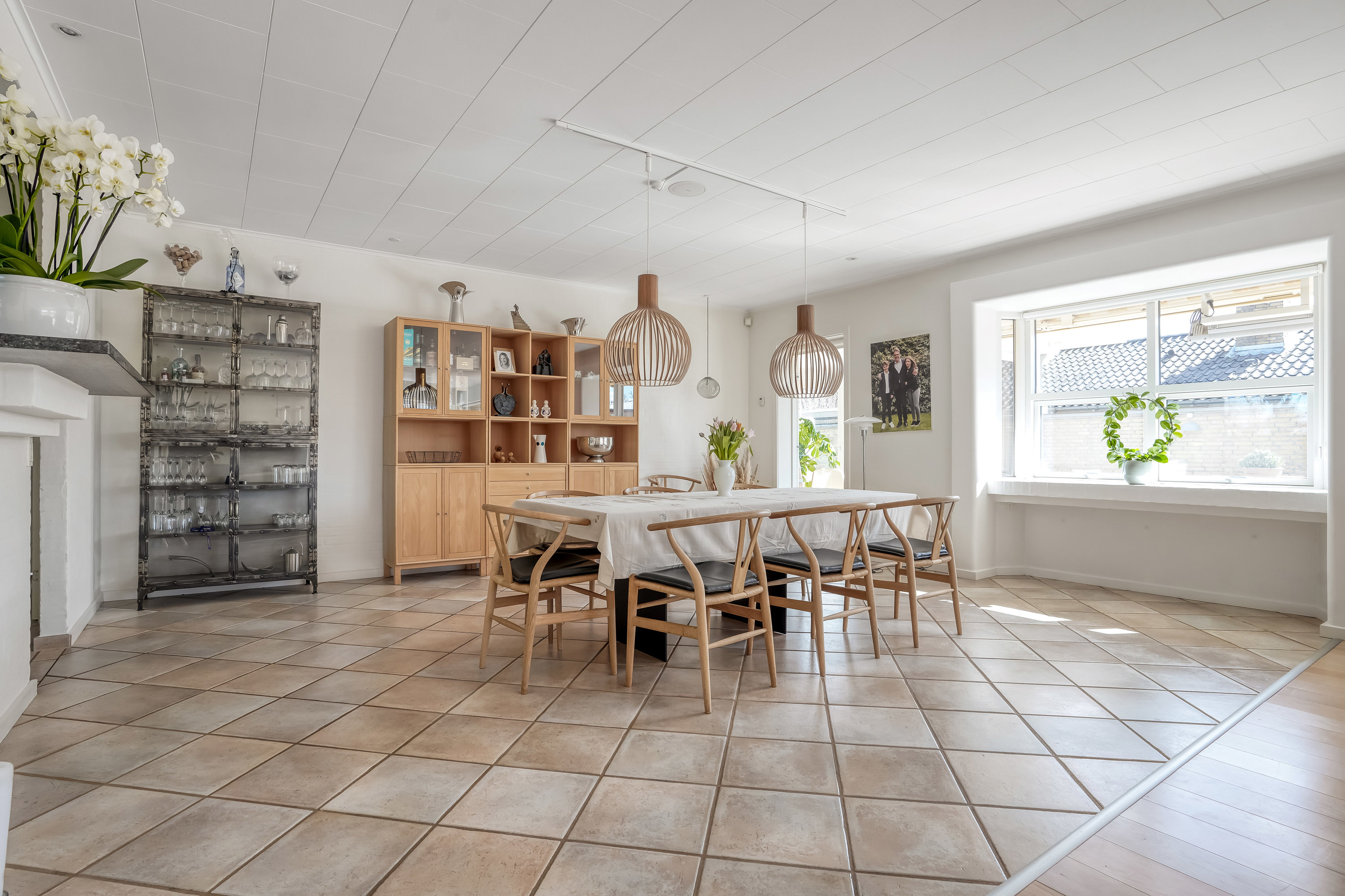 Fremhævet stue billede i fuldskærmstilstand. Billede af Kallerupvej 68, 5230 Odense M