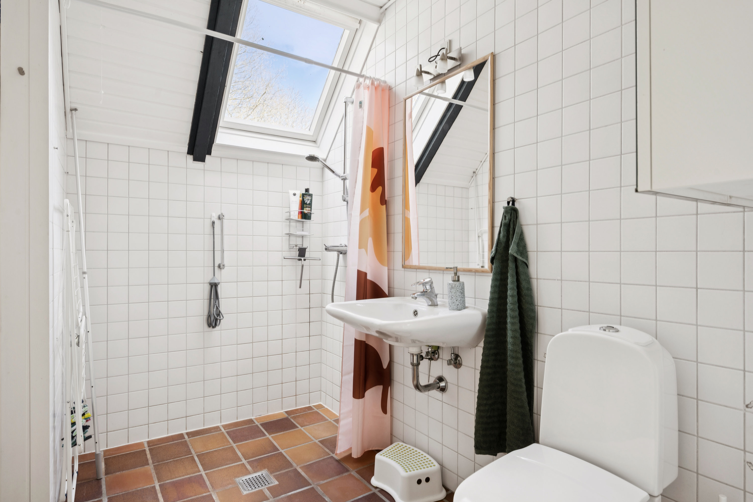 Fremhævet badeværelse billede i fuldskærmstilstand. Billede af Æselvej 4, Øer, 8400 Ebeltoft