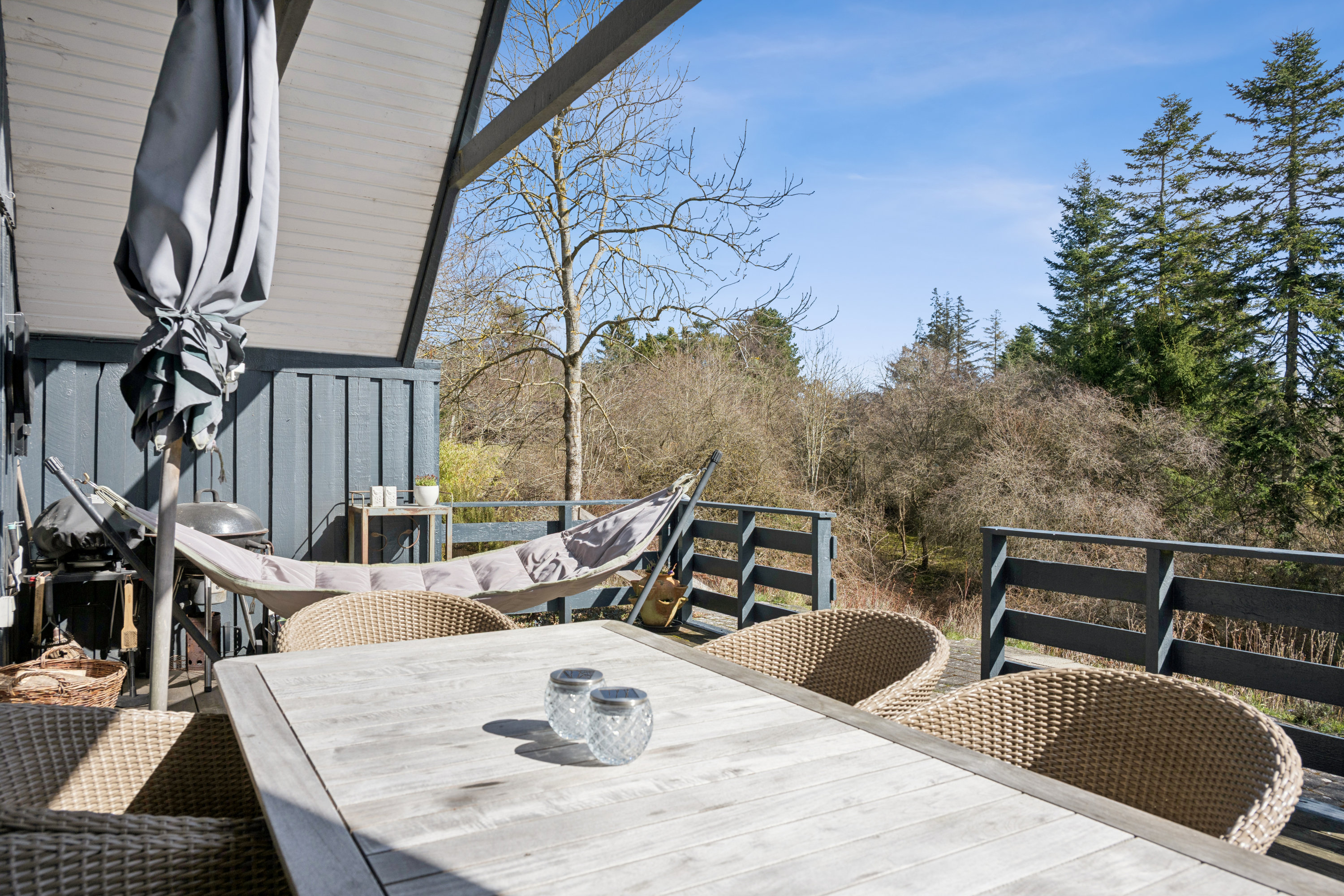 Fremhævet terrasse billede i fuldskærmstilstand. Billede af Æselvej 4, Øer, 8400 Ebeltoft