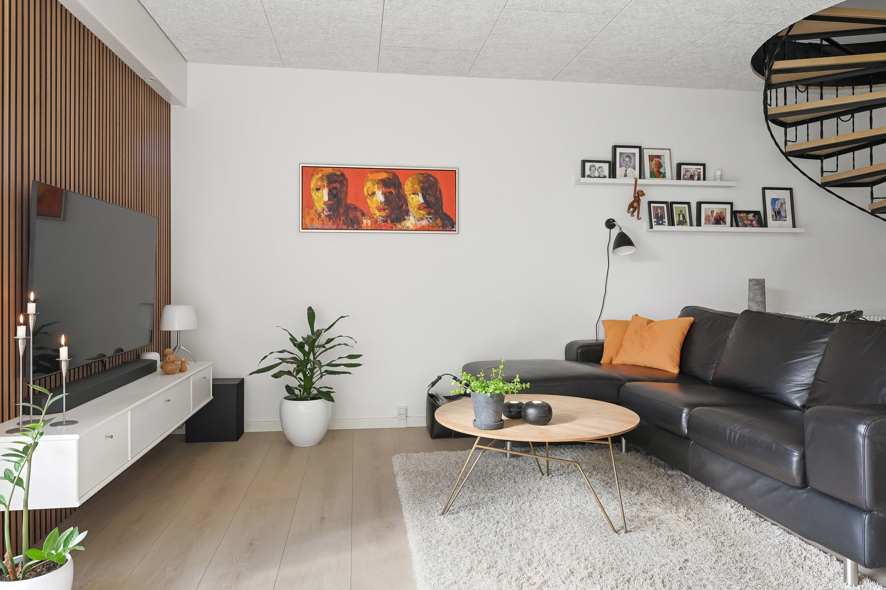 Fremhævet stue billede i fuldskærmstilstand. Billede af Grønlandsparken 138A, 6715 Esbjerg N