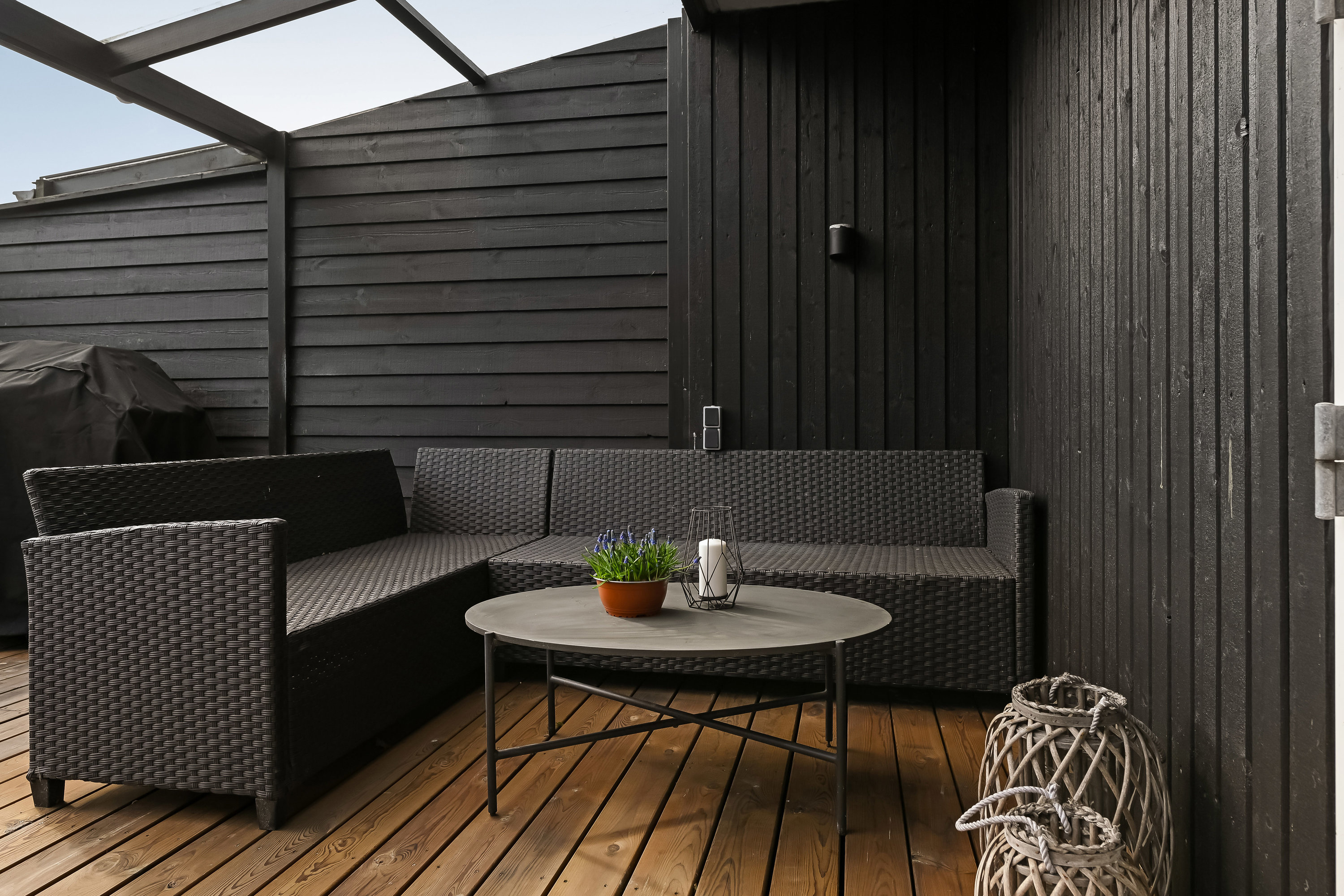 Fremhævet terrasse billede i fuldskærmstilstand. Billede af Grønlandsparken 138A, 6715 Esbjerg N