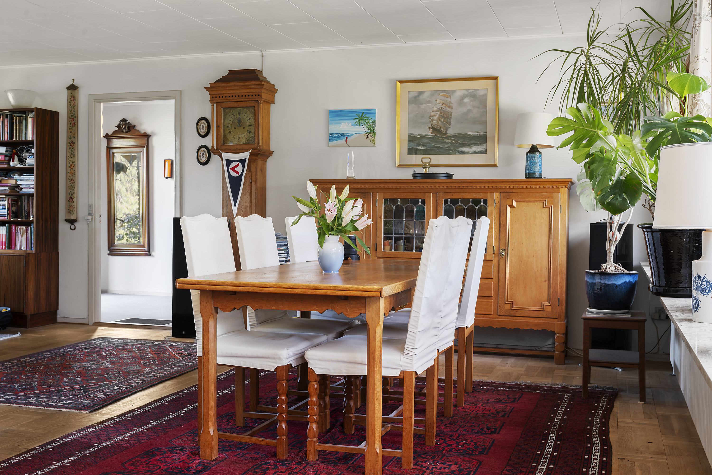 Fremhævet spisestue billede i fuldskærmstilstand. Billede af Bueager 63, Trørød, 2950 Vedbæk