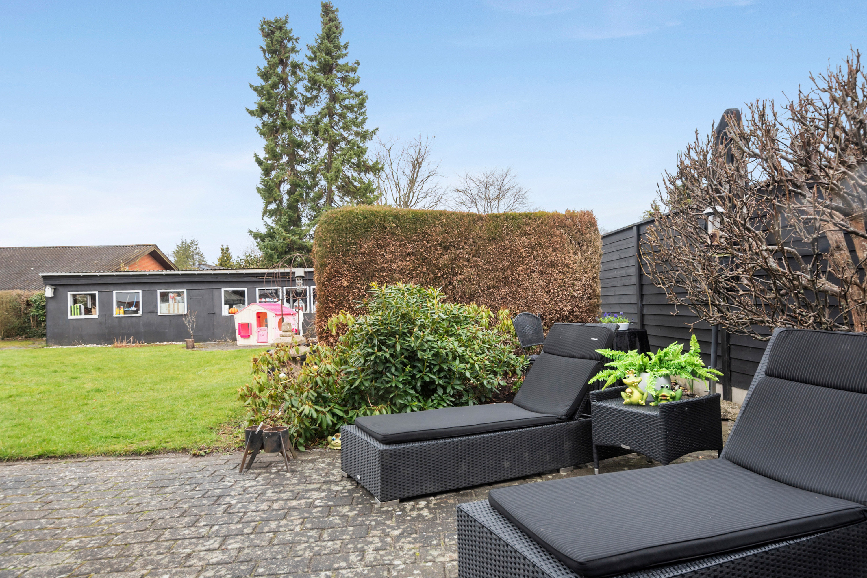 Fremhævet ejendommen billede i fuldskærmstilstand. Billede af Hyttevænget 7, 2665 Vallensbæk Strand