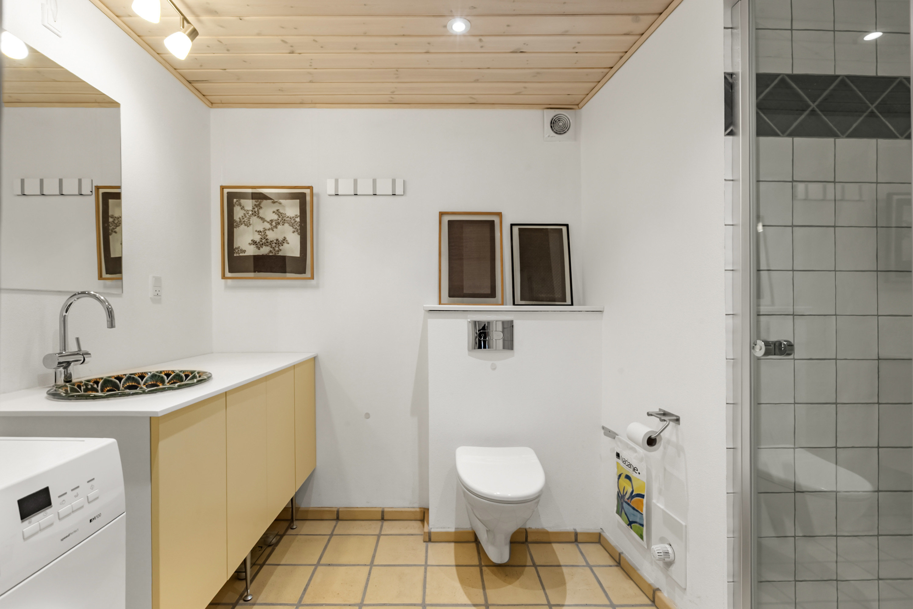 Fremhævet badeværelse billede i fuldskærmstilstand. Billede af Genner Bygade 56, Genner, 6230 Rødekro